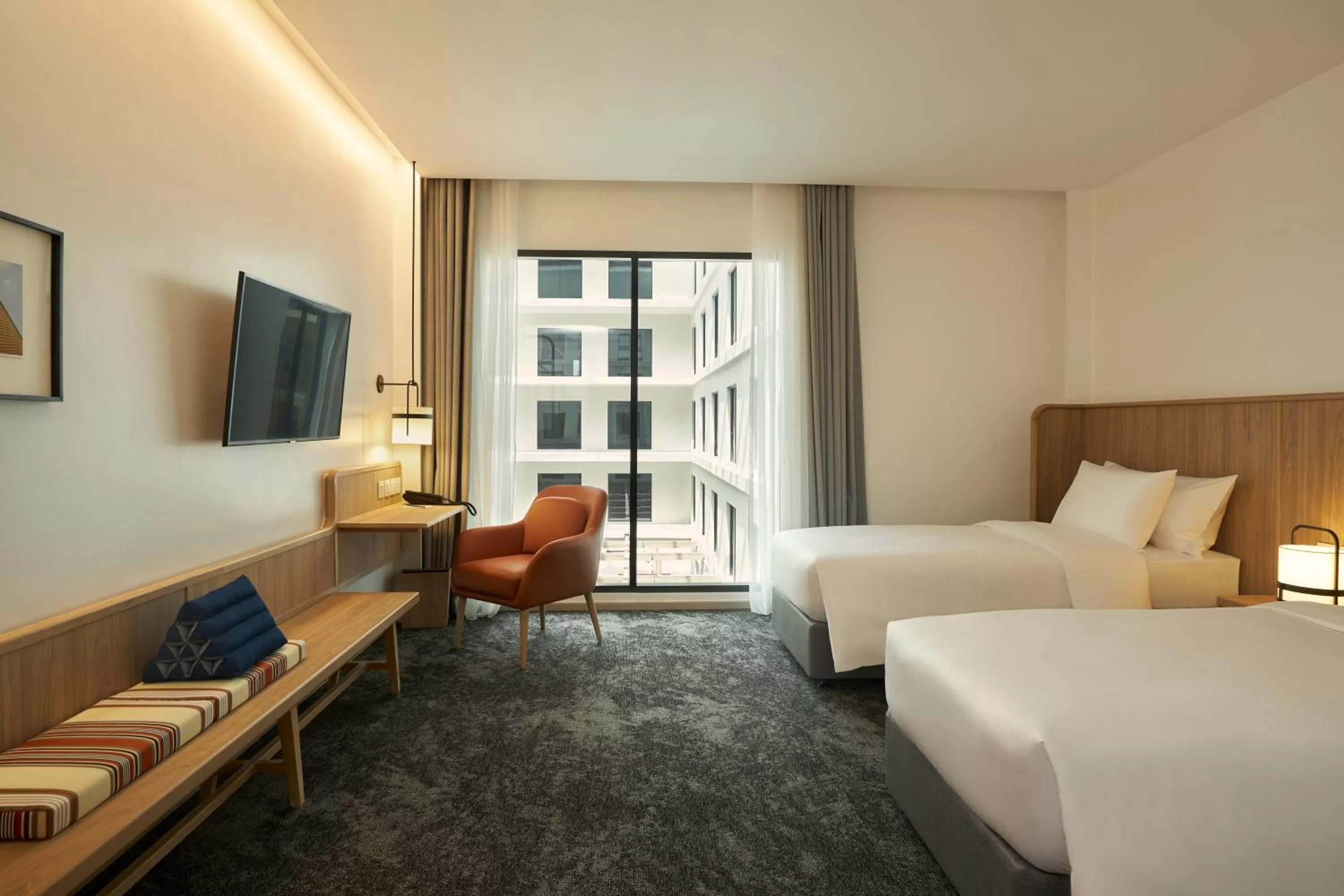 Photo of the whole room, Bed in ASAI Bangkok Chinatown