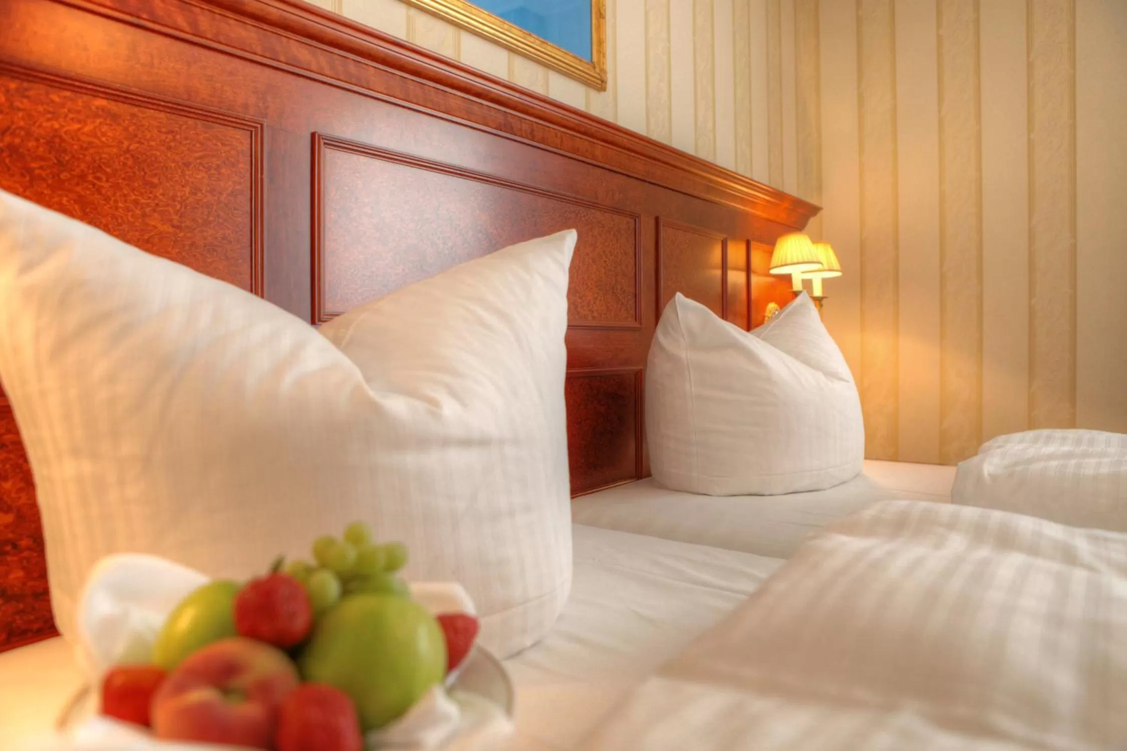 Bed in SEETELHOTEL Ahlbecker Hof das elegante Traditionshotel & ruhiger Rückzugsort an der Ostsee