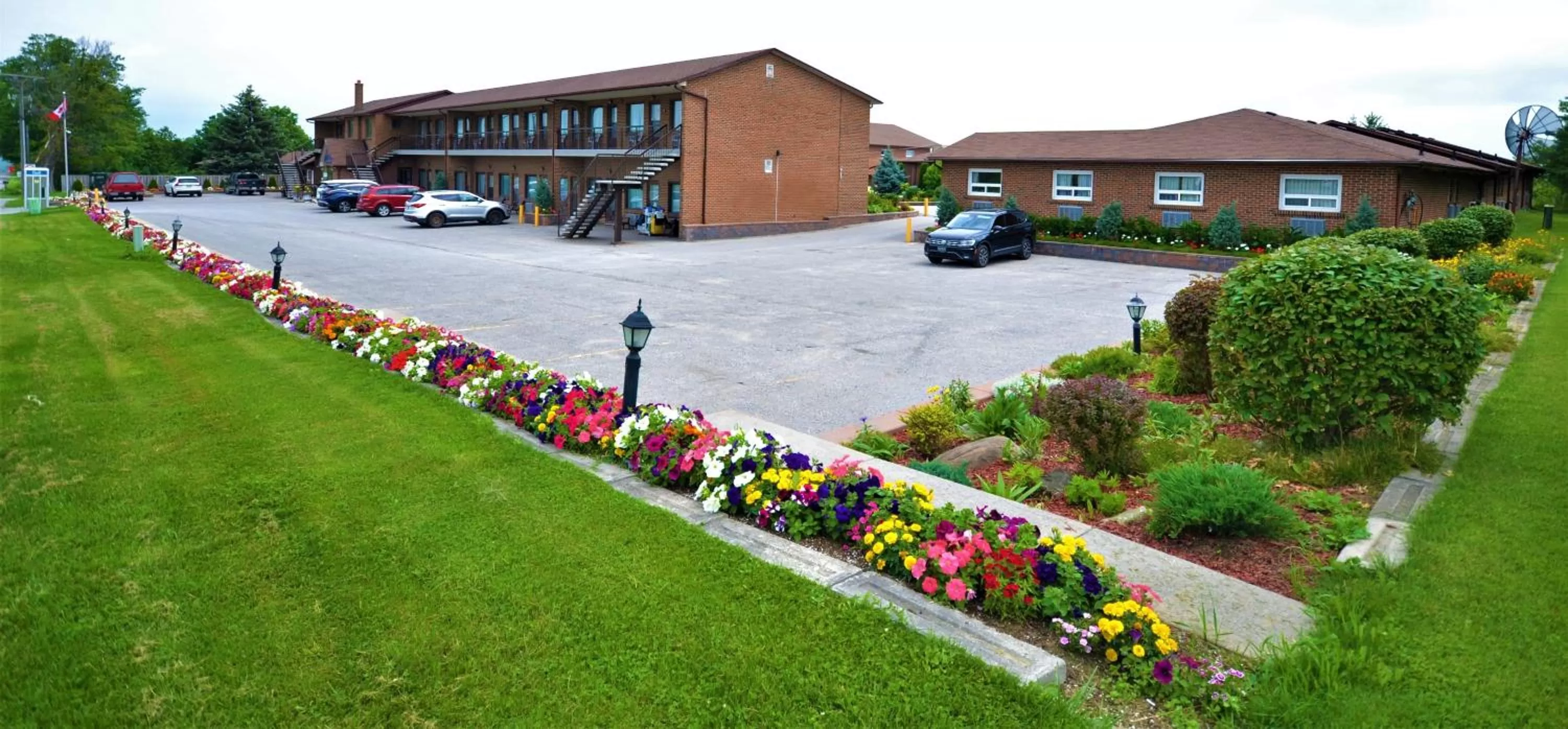 Property building in Newmarket Inn