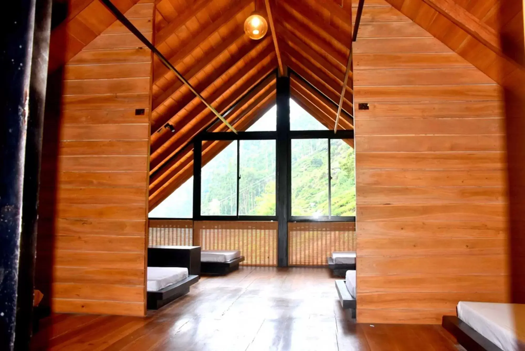 Mixed Dormitory Room in Manuka Hillwood Hotel Mixed Dormitory Room in Manuka Hillwood Hotel