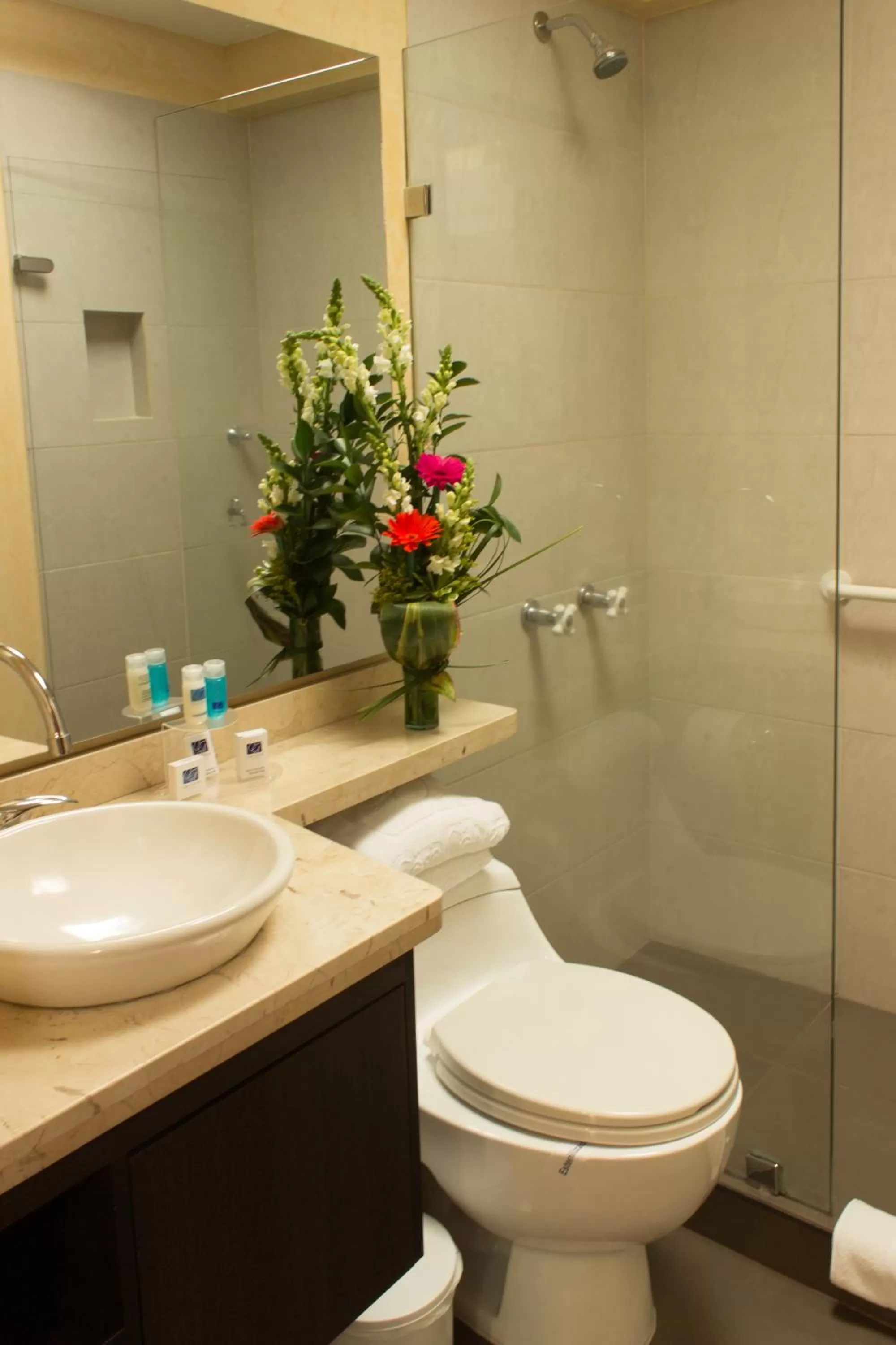 Photo of the whole room in Hotel Casa Galvez