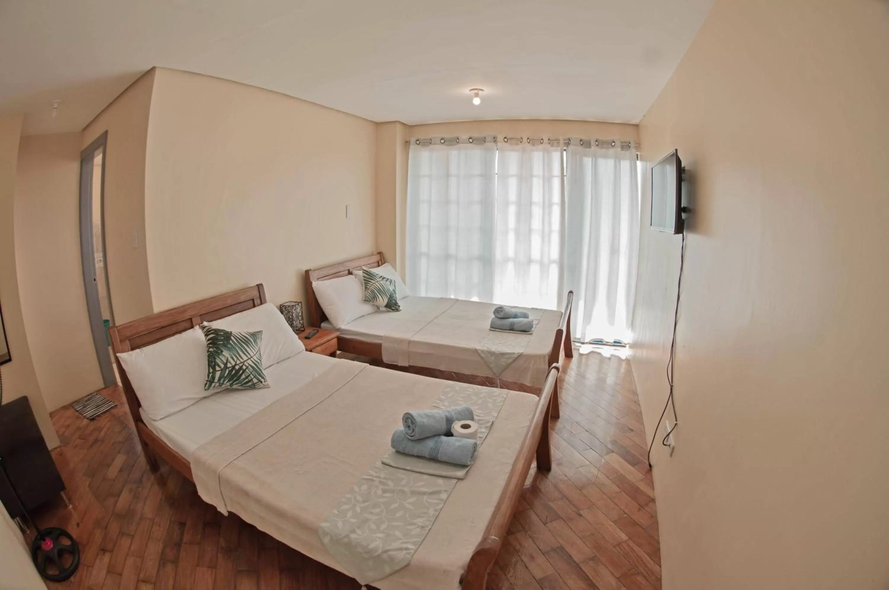 Bed in The Half House by Elmar Cabin