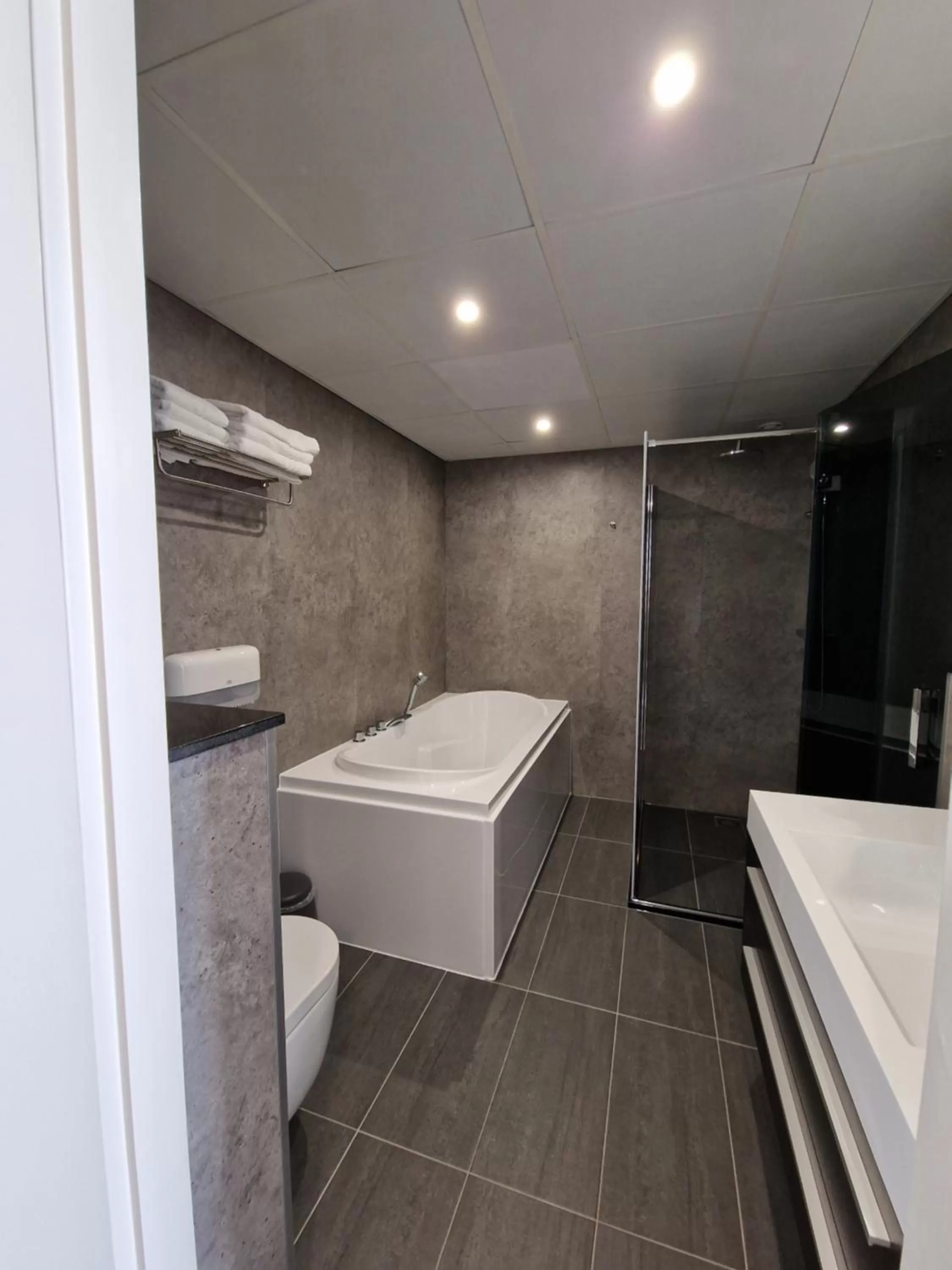 Bathroom in Atlas Hotel Holiday