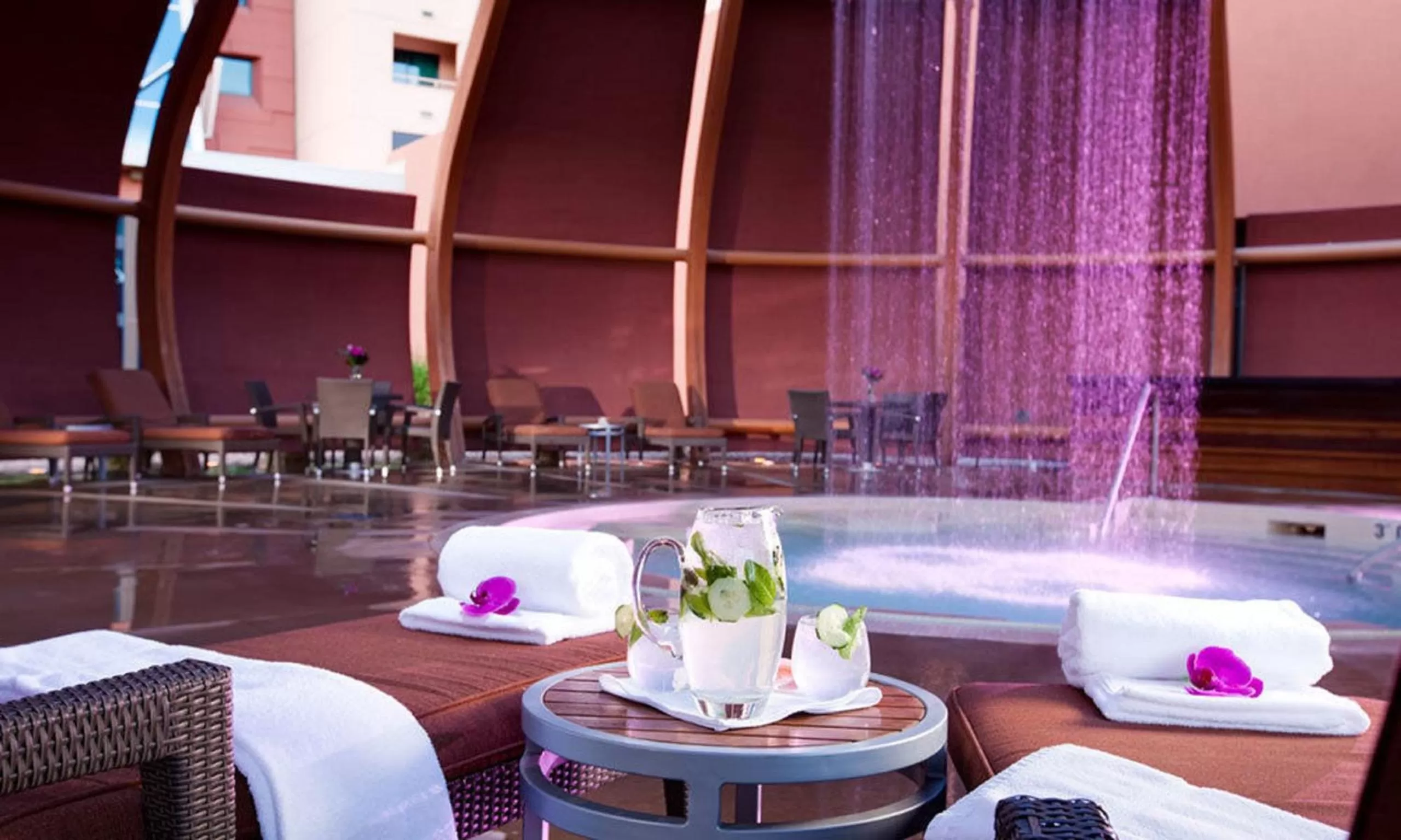 Swimming pool in Isleta Resort & Casino