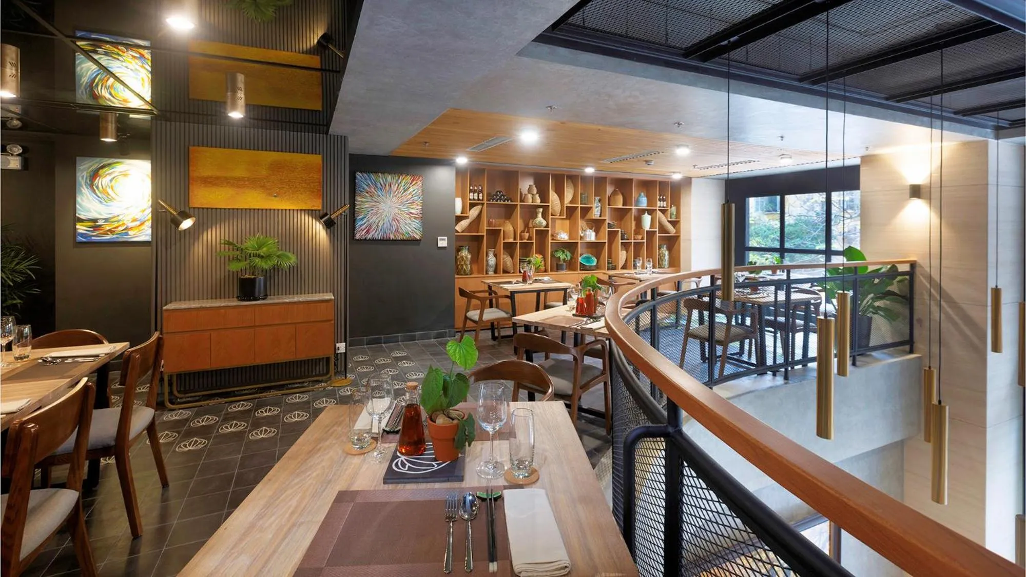 Restaurant/places to eat in Flower Garden Hotel