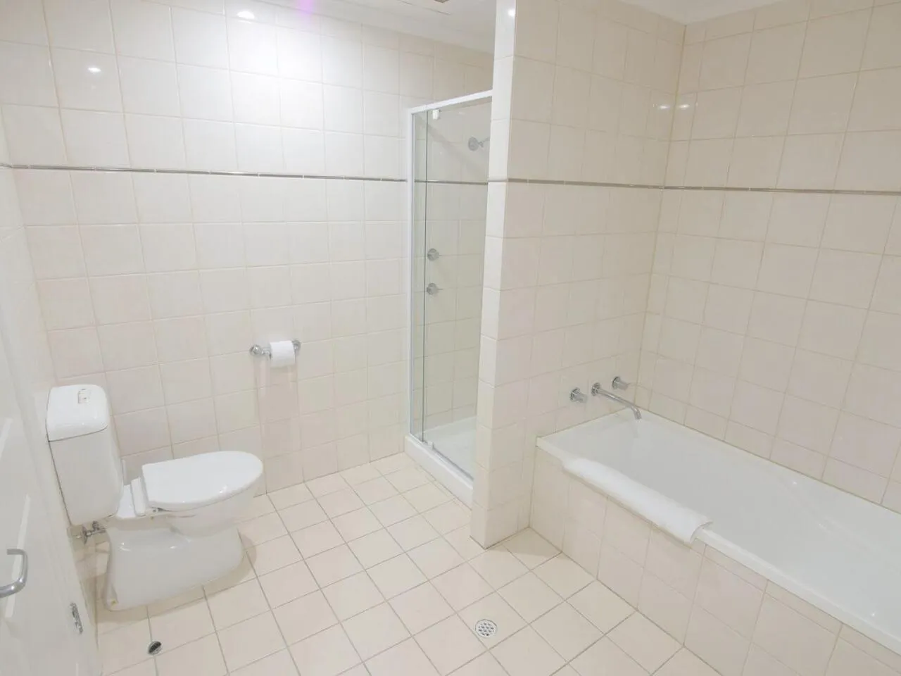 Shower, Bathroom in Quality Apartments Adelaide Central
