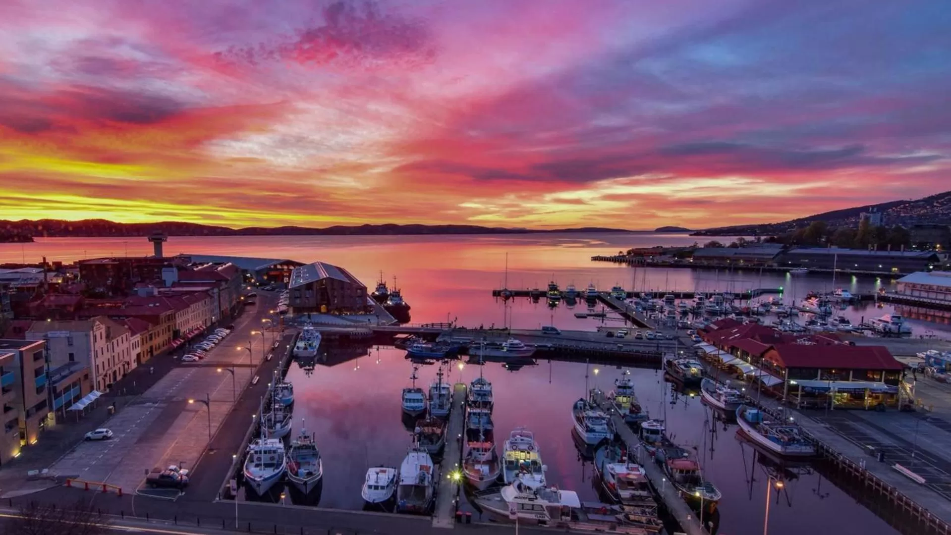 Sea view in Hotel Grand Chancellor Hobart