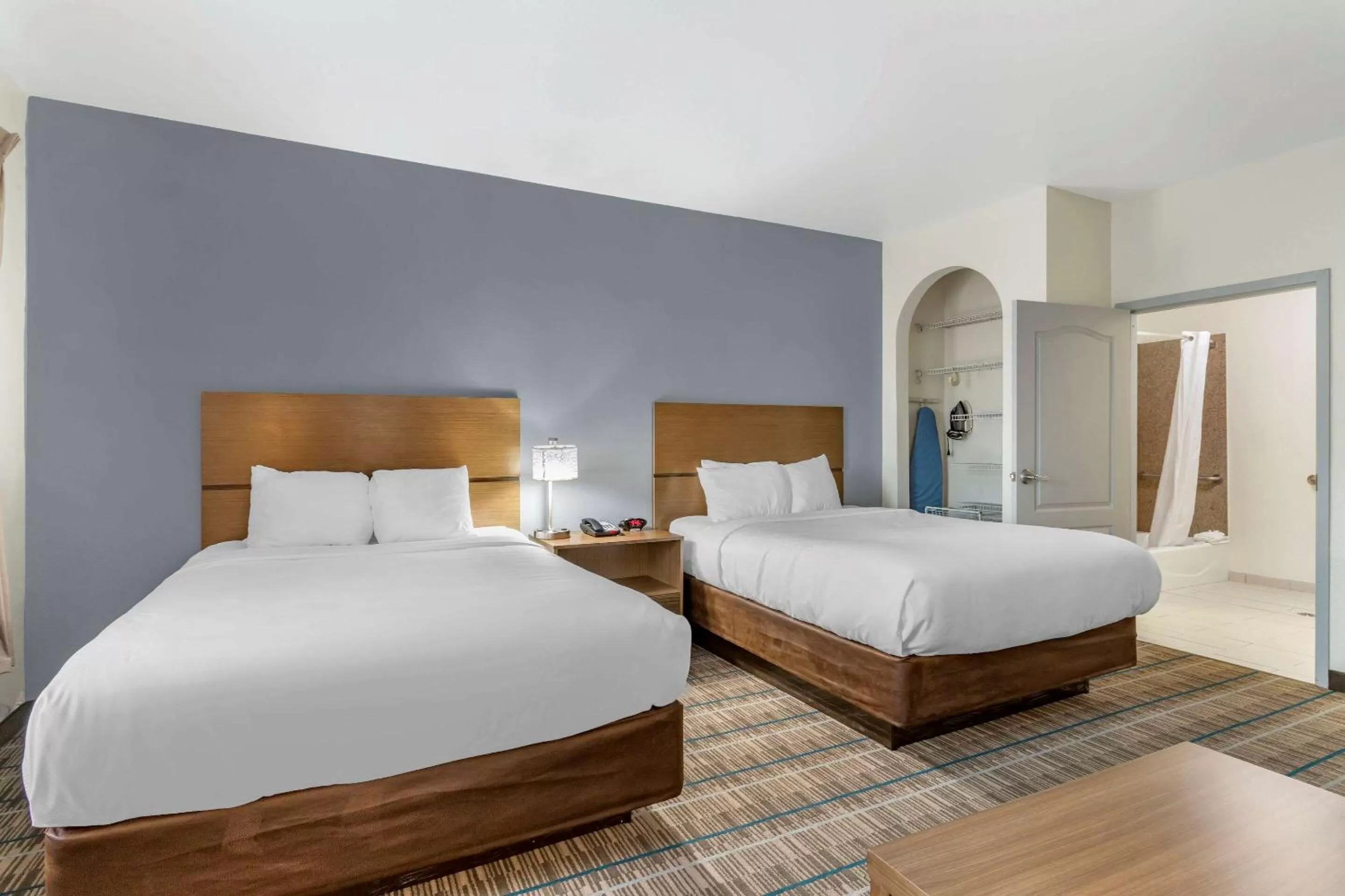 Photo of the whole room, Bed in MainStay Suites Port Arthur - Beaumont South