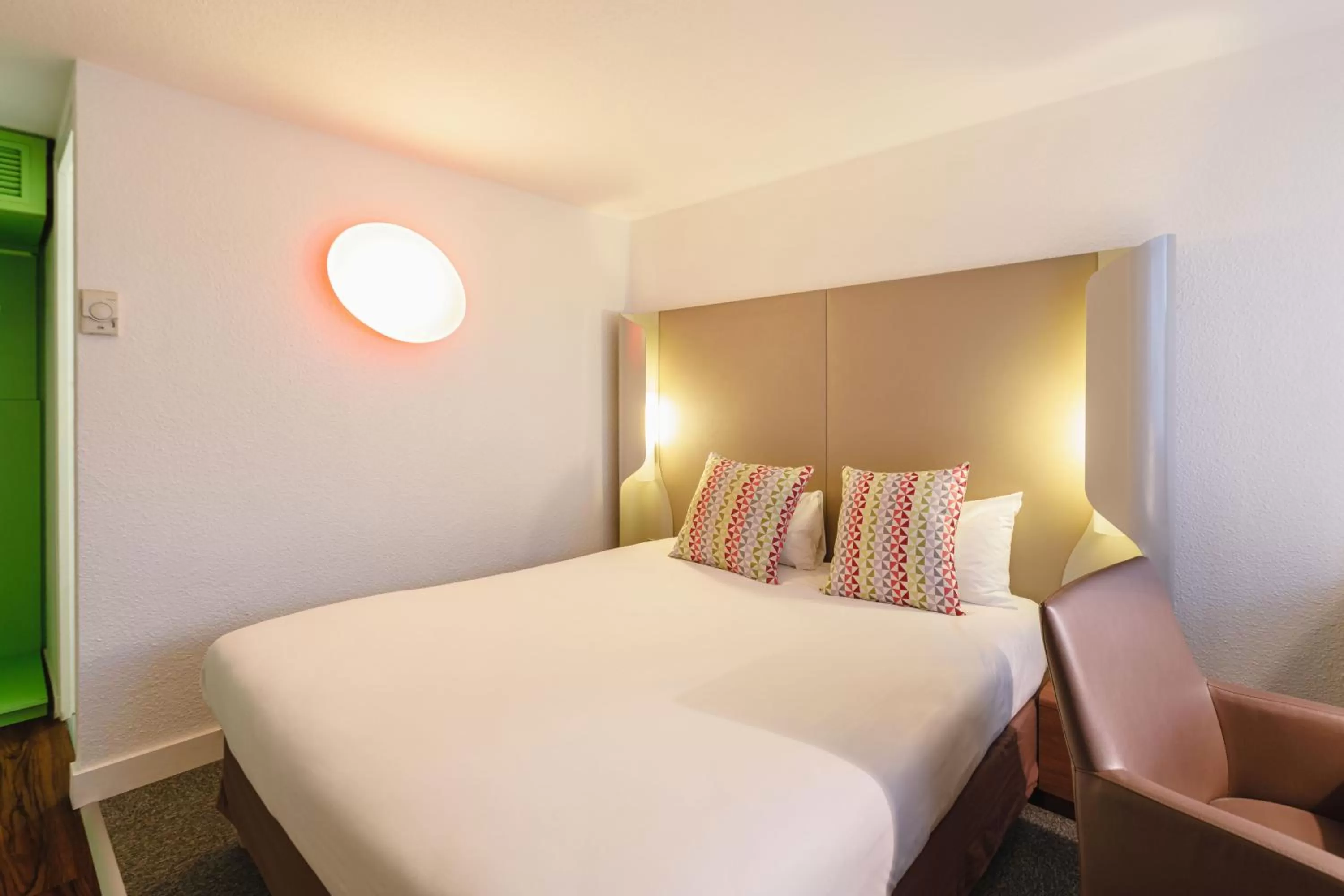 Bedroom, Bed in Campanile NATURE - Lyon Est Bron Eurexpo