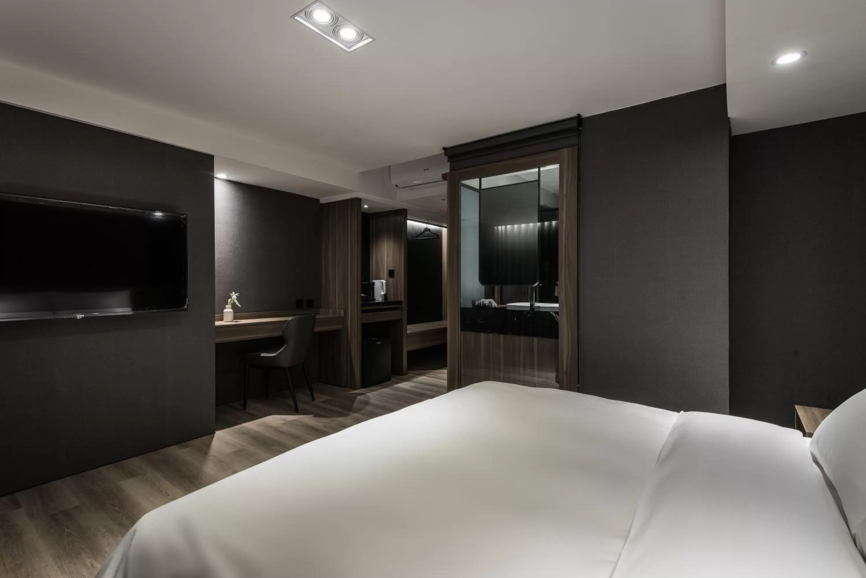 Bed in Autumn Willow Hotel