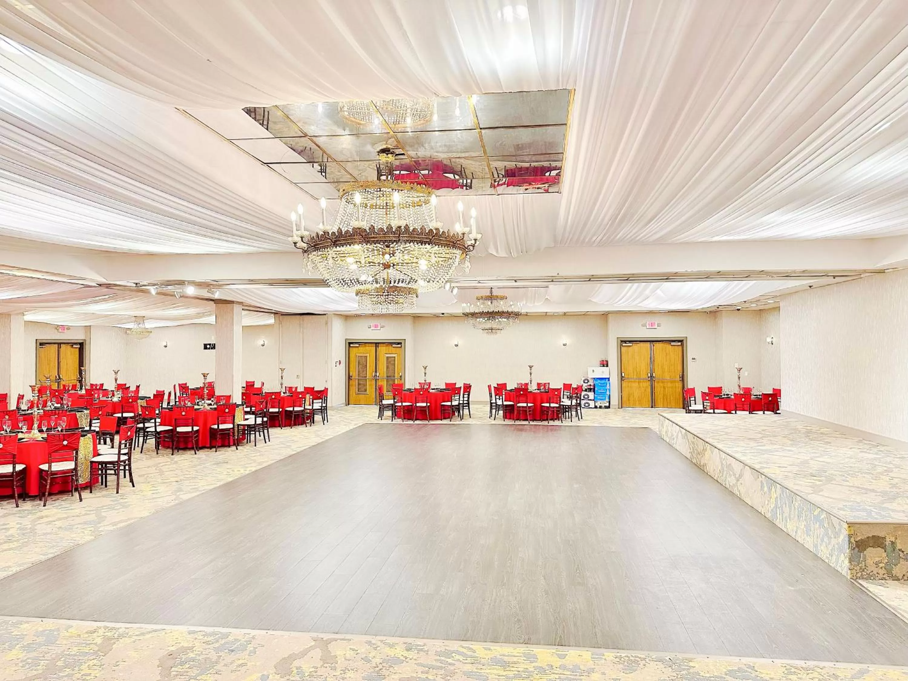 Banquet/Function facilities in Lincoln Hotel Monterey Park Los Angeles