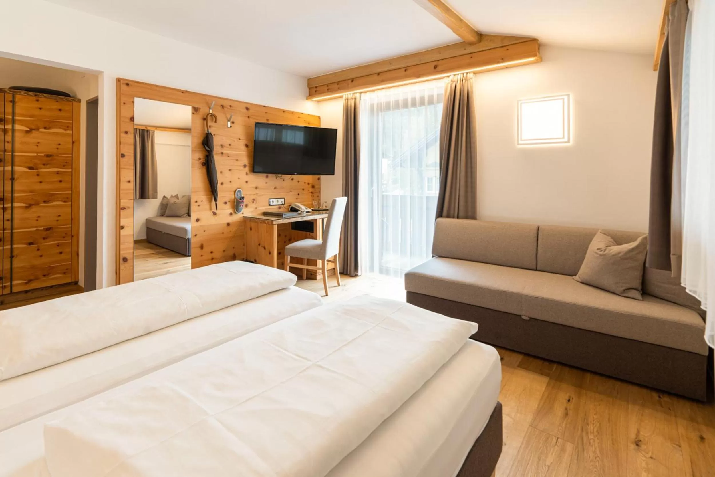 Bedroom, Bed in Hotel Seefelderhof