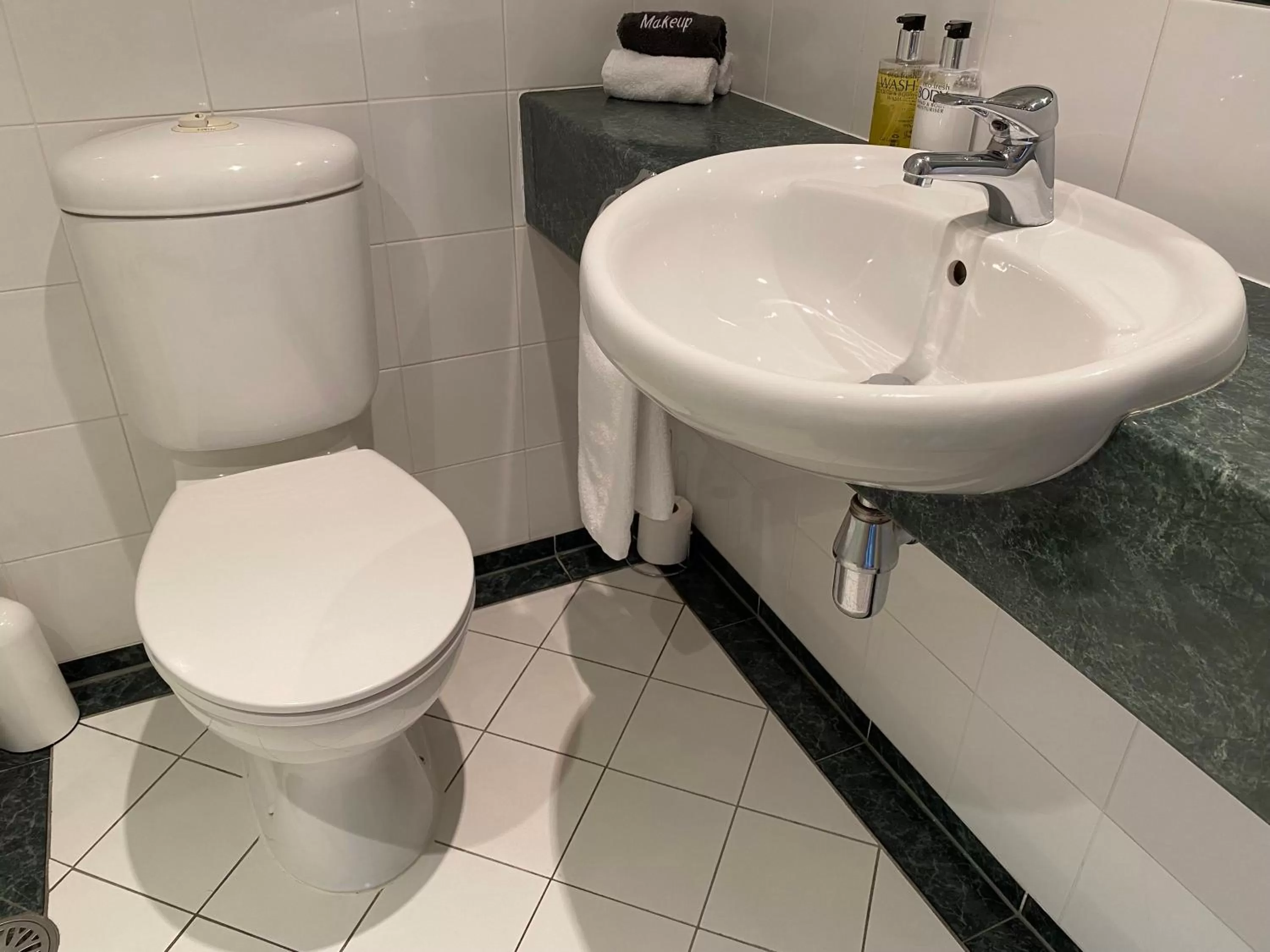 Bathroom in Motel On York