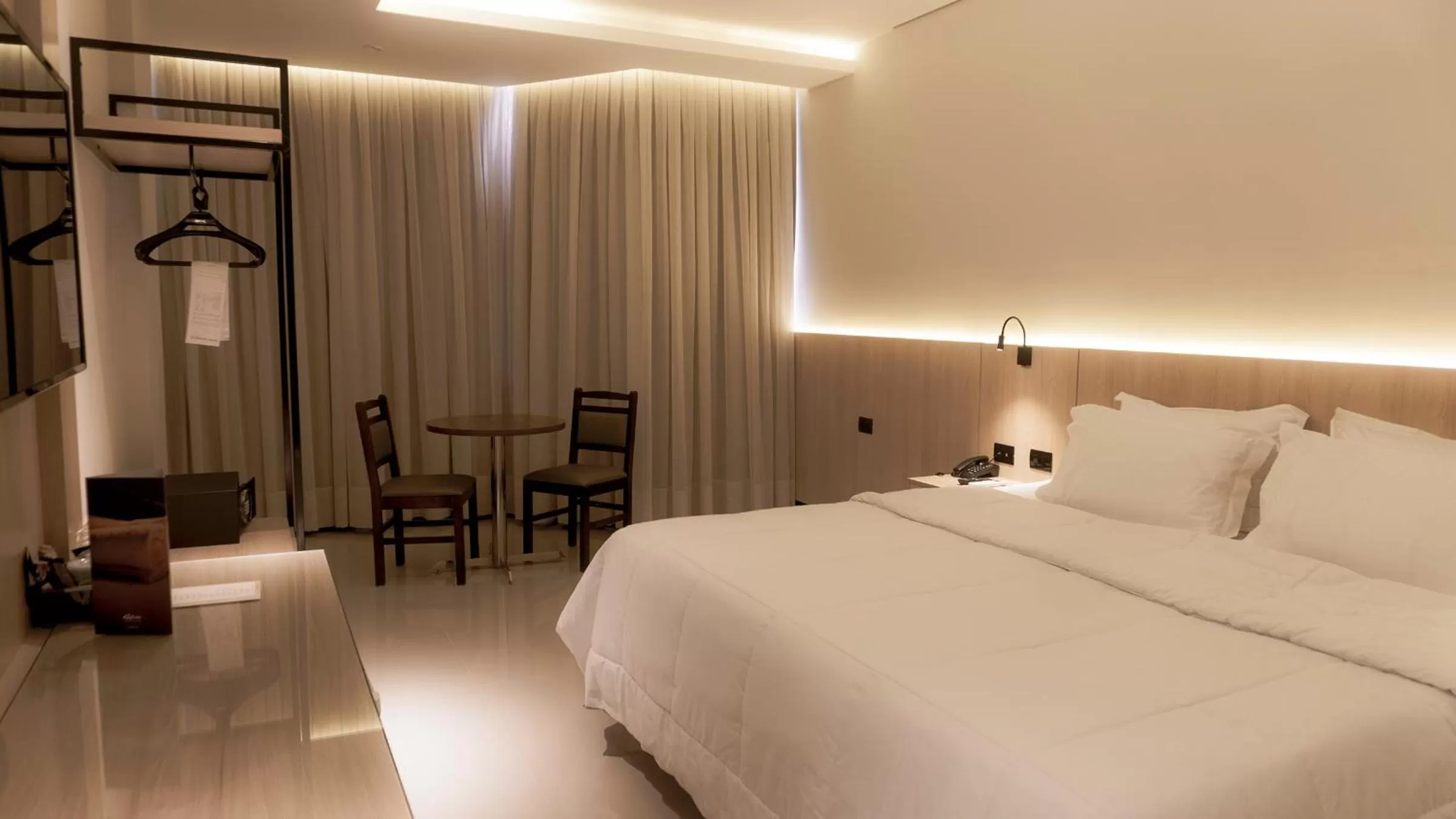 Photo of the whole room, Bed in Rafain Palace Hotel & Convention Center