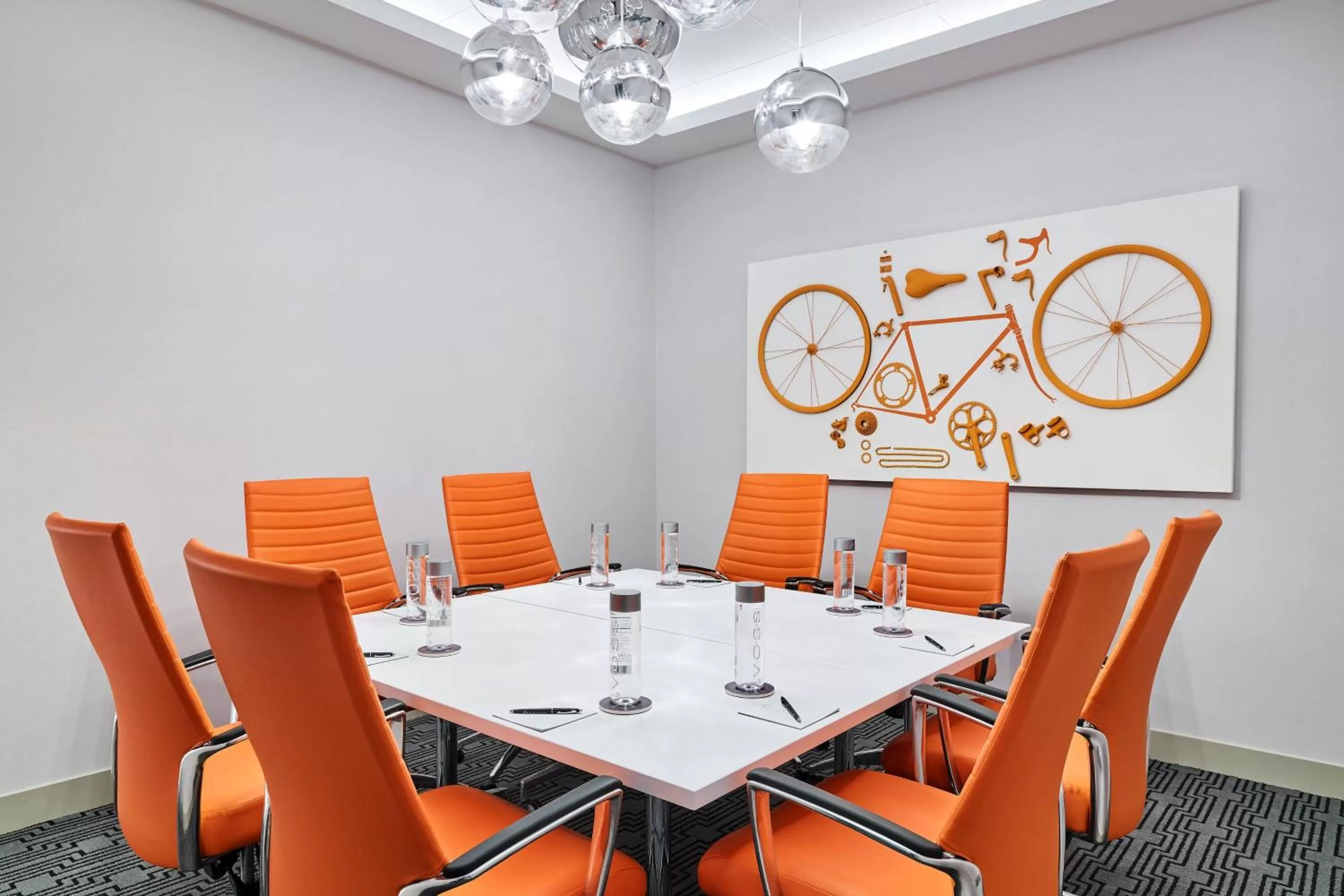 Meeting/conference room in Hotel Chicago Downtown, Autograph Collection