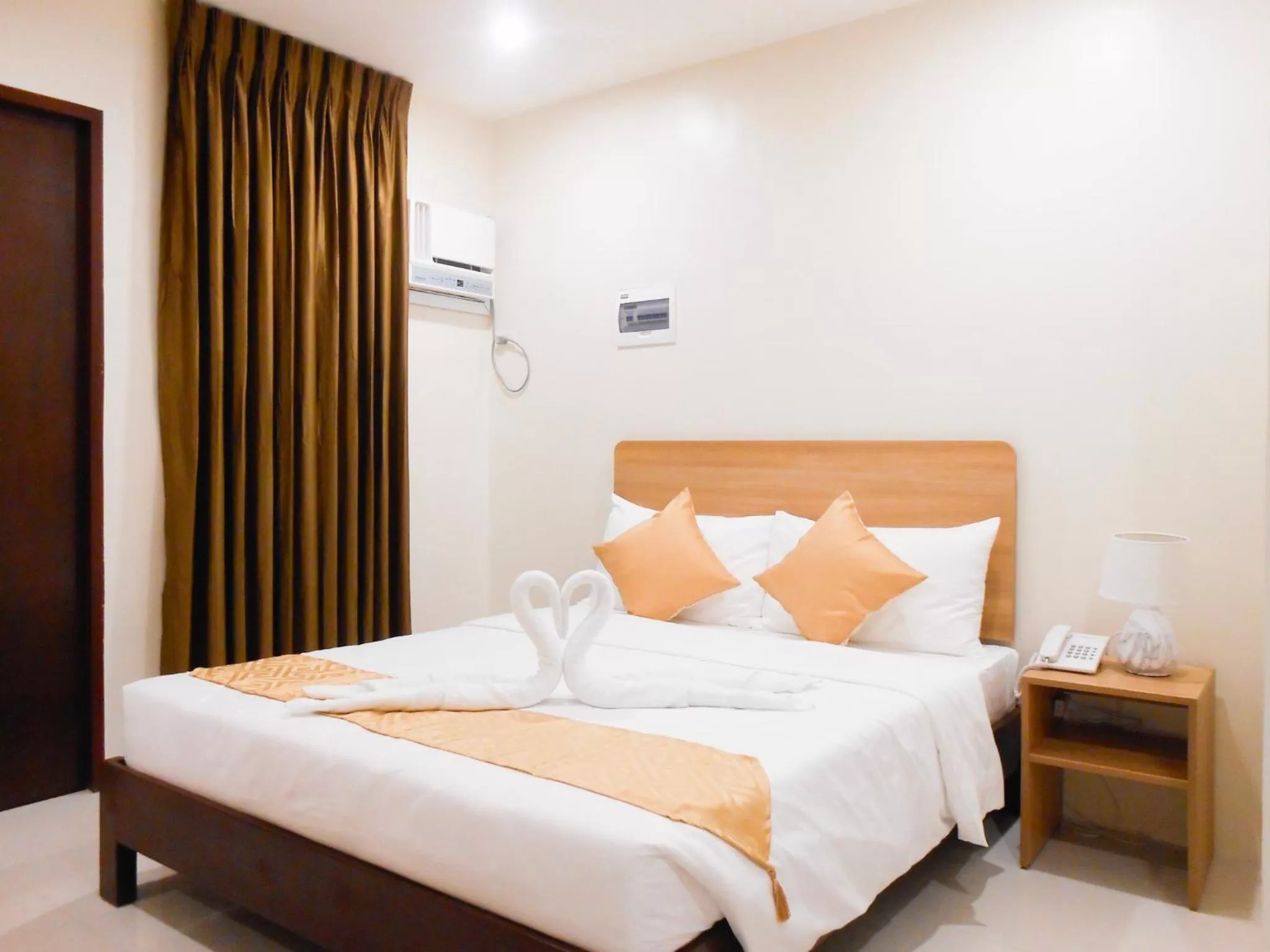 Deluxe Double or Twin Room in Rublin Hotel Cebu
