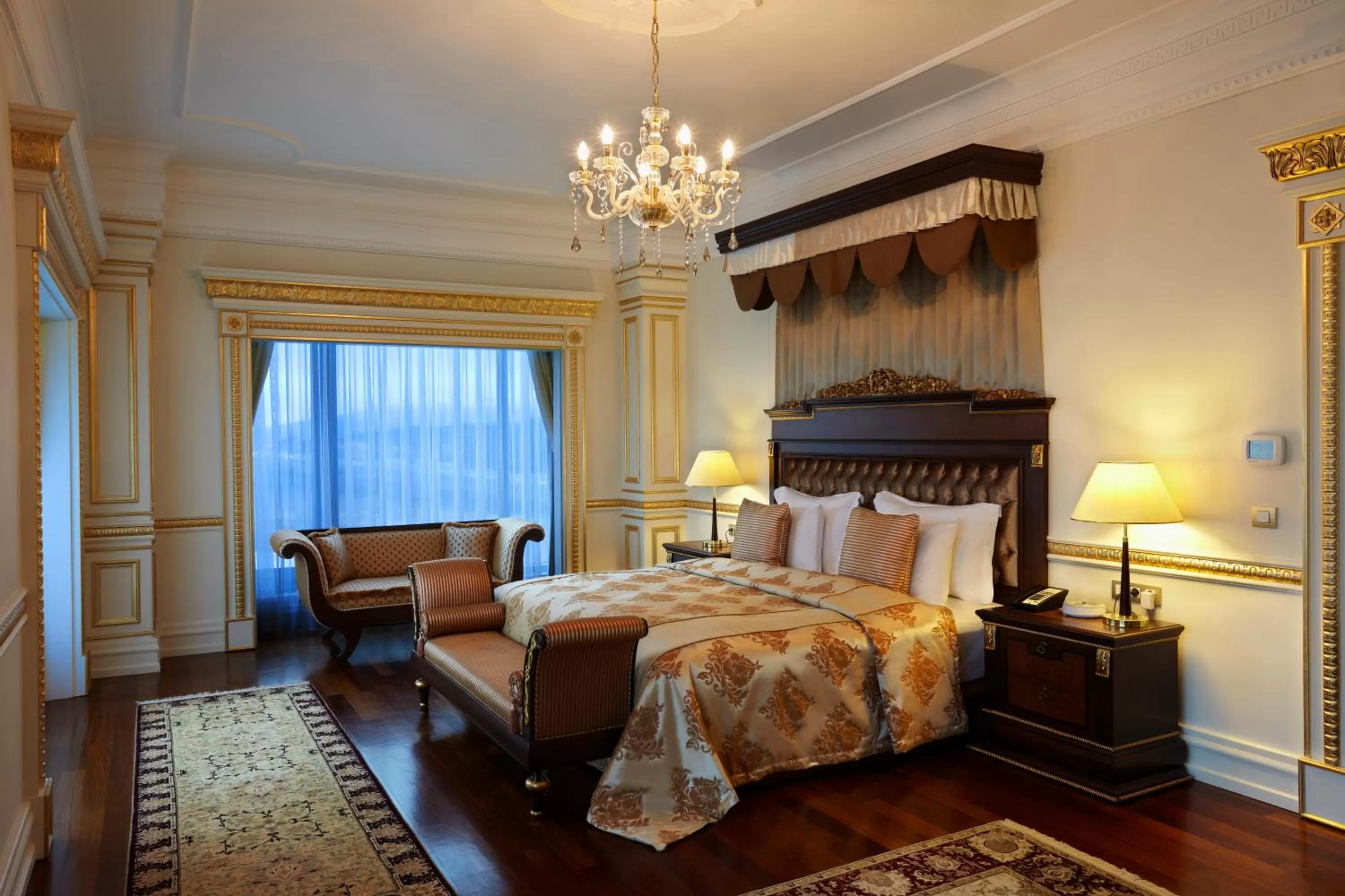 Photo of the whole room, Bed in Crowne Plaza Istanbul Asia by IHG