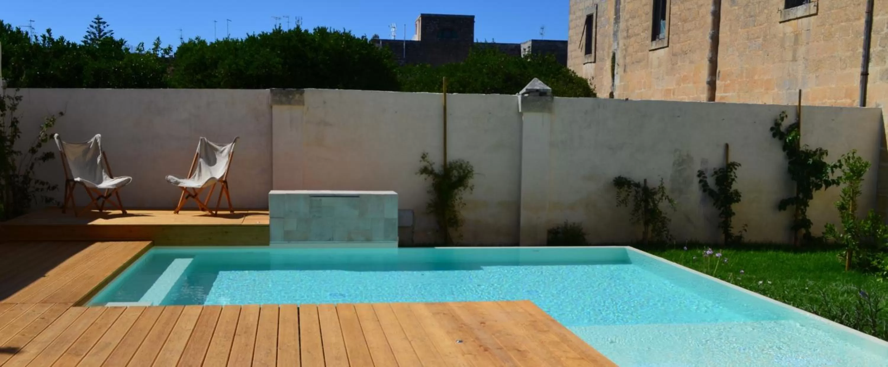 Swimming pool in Distilia Dimora Salentina