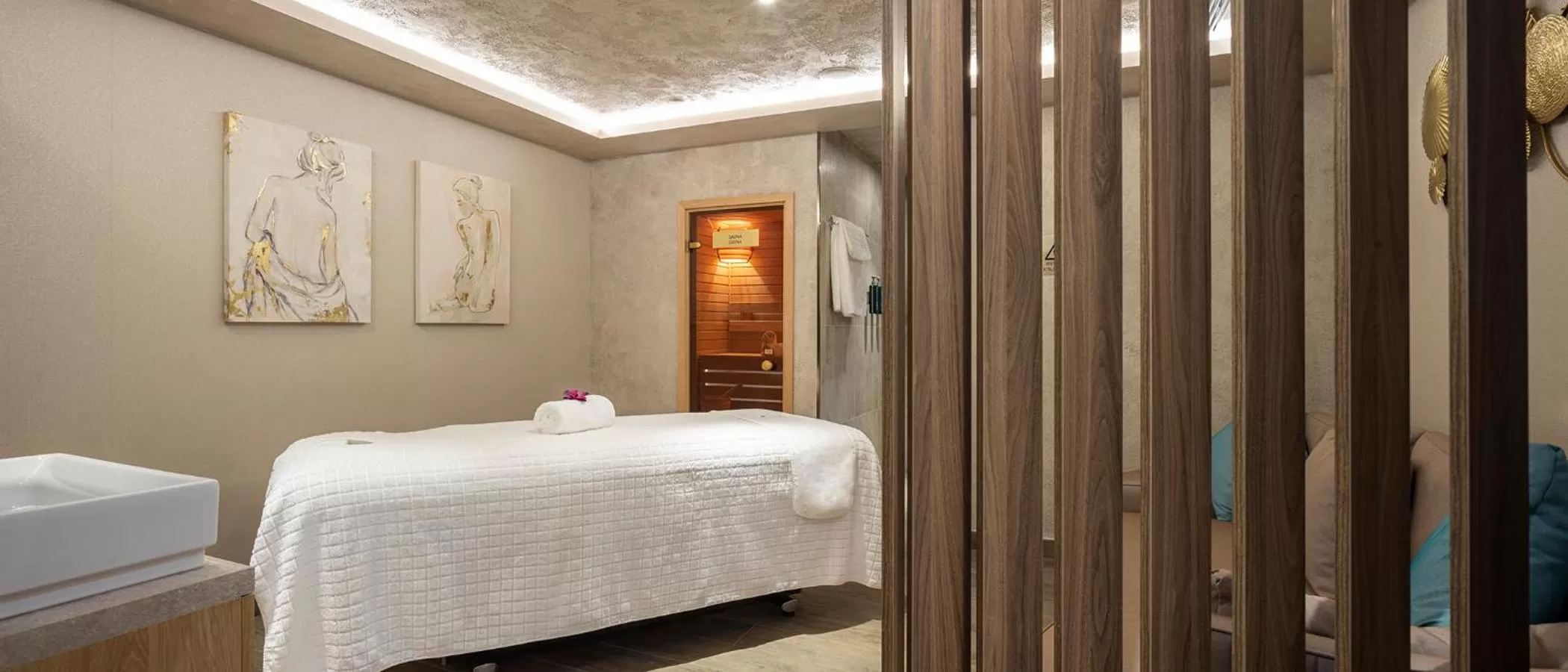 Spa and wellness centre/facilities, Bed in Doubletree By Hilton Plovdiv Center