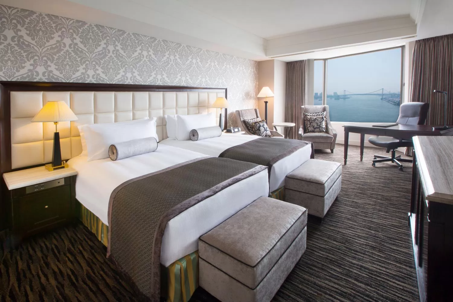 Photo of the whole room, Bed in InterContinental Tokyo Bay by IHG