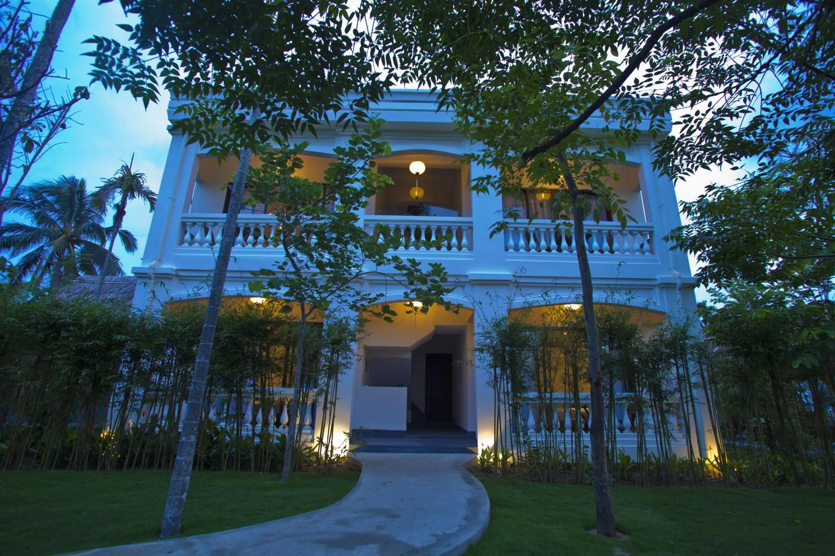 Property building in Palm View Villa