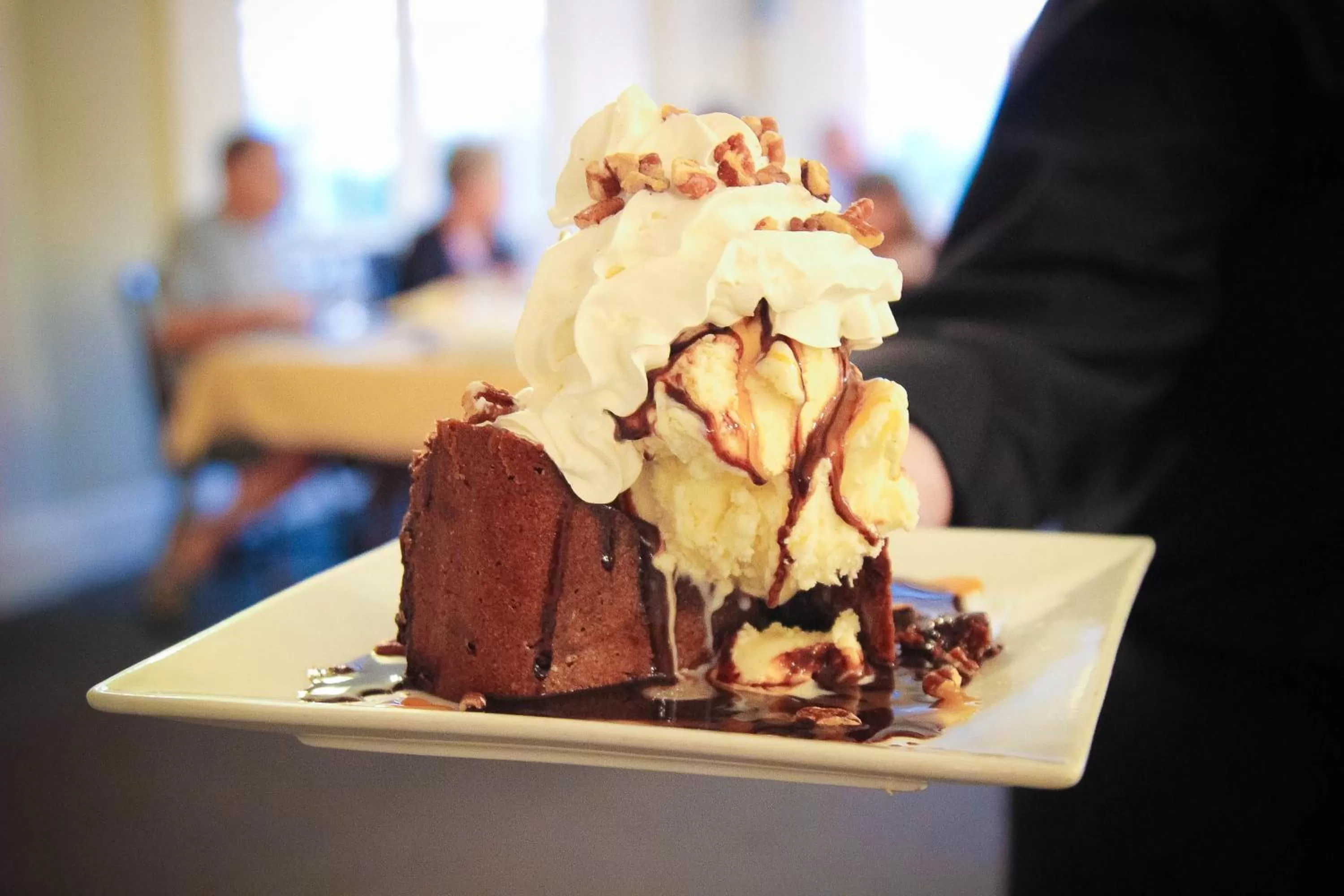 Restaurant/places to eat, Food in The Lucerne Inn