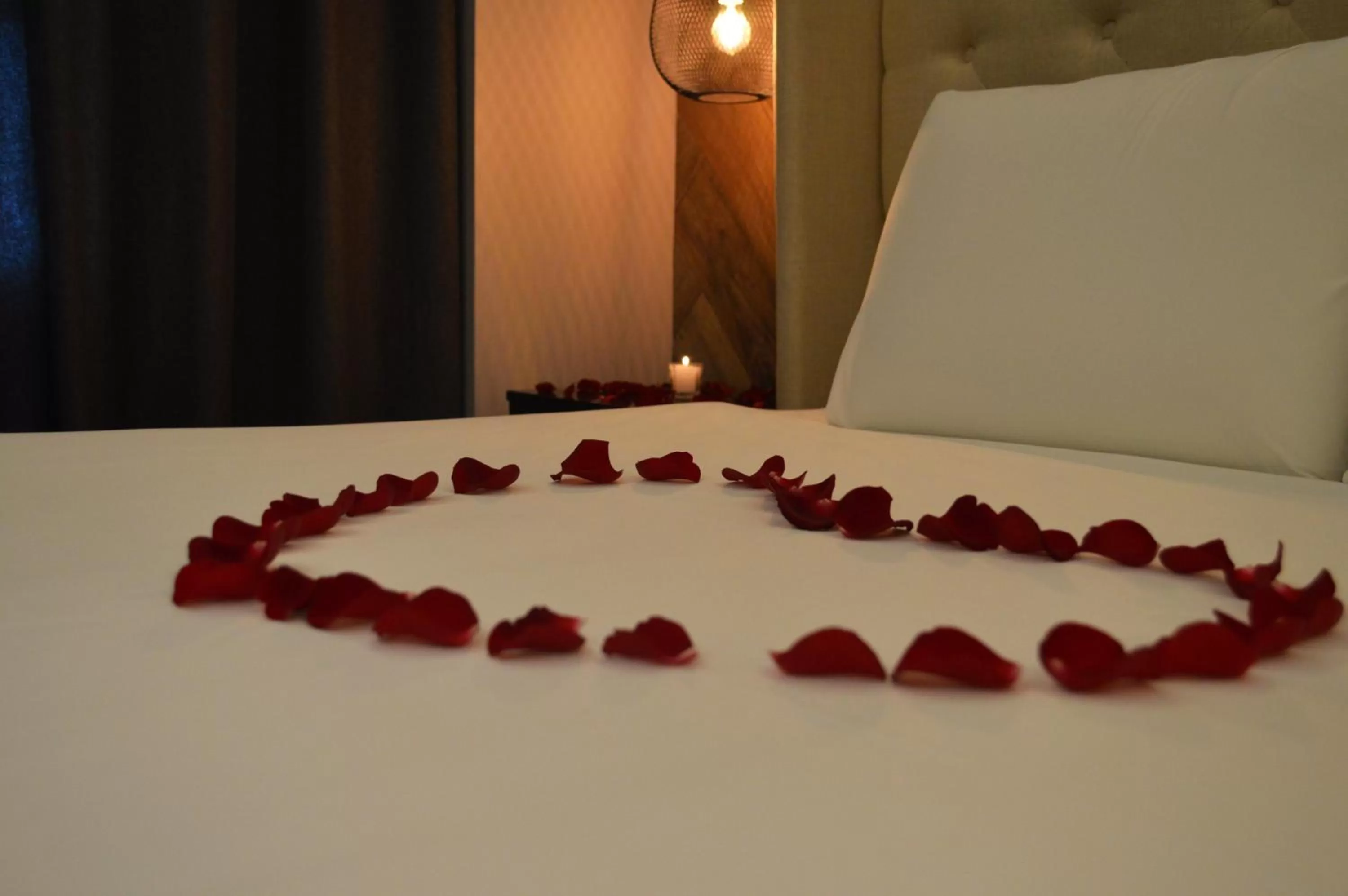 Decorative detail, Bed in Casa Basalto