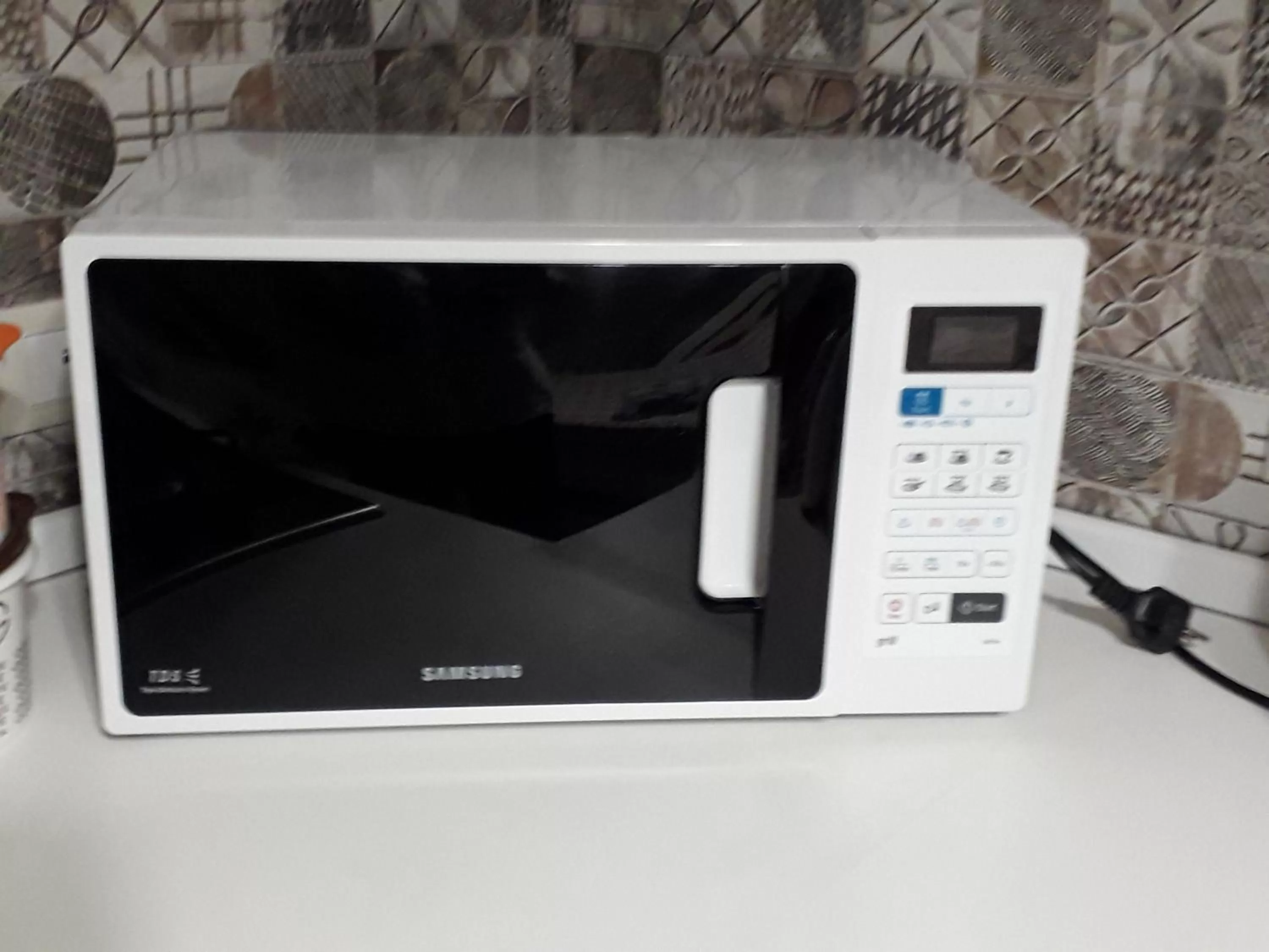 Kitchen or kitchenette, TV/Entertainment Center in A casa tua Affitti brevi