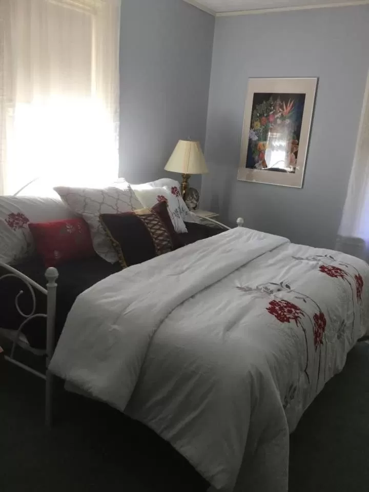 Bed in Pemberley House Bed and Breakfast