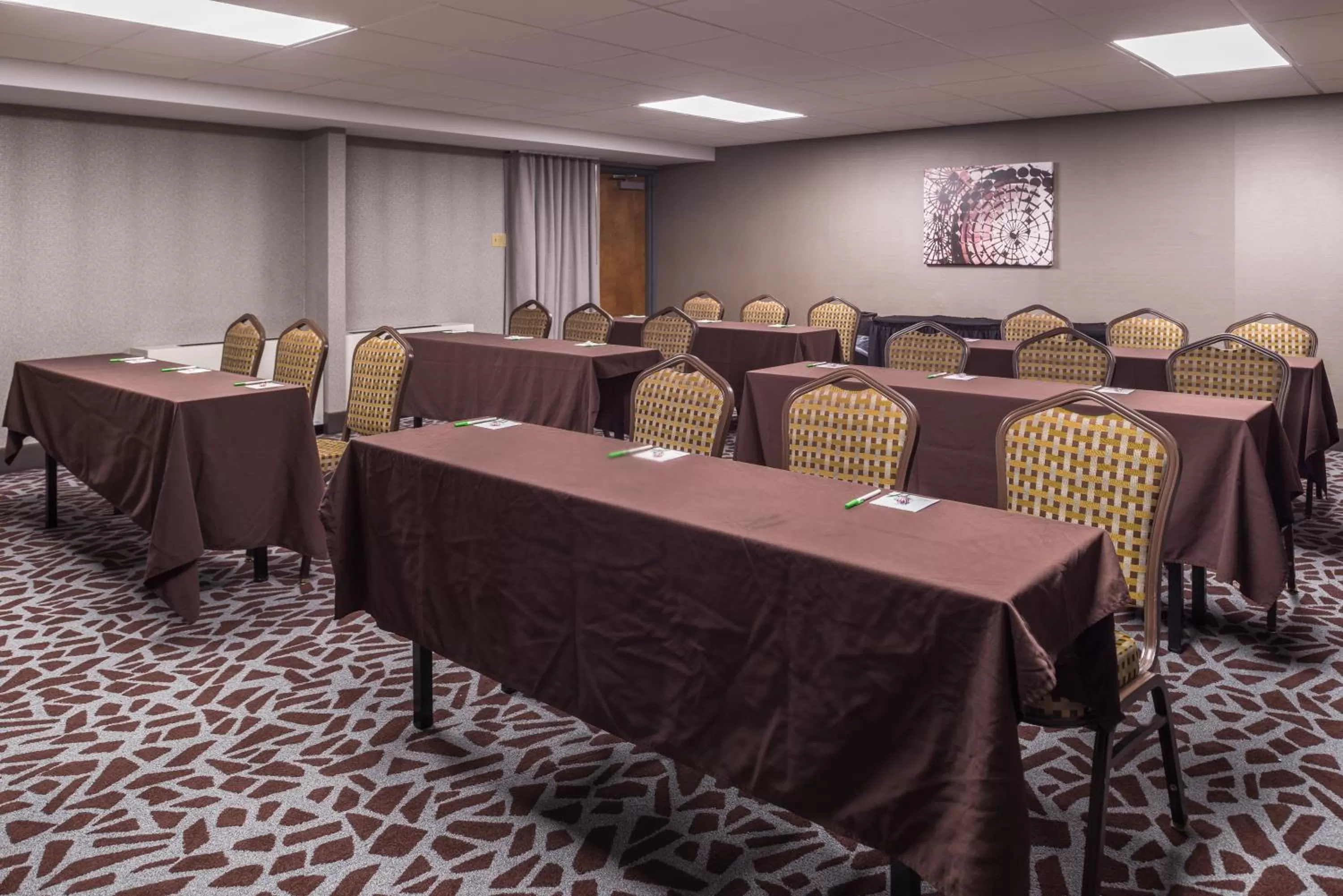 Meeting/conference room in Holiday Inn Auburn-Finger Lakes Region by IHG