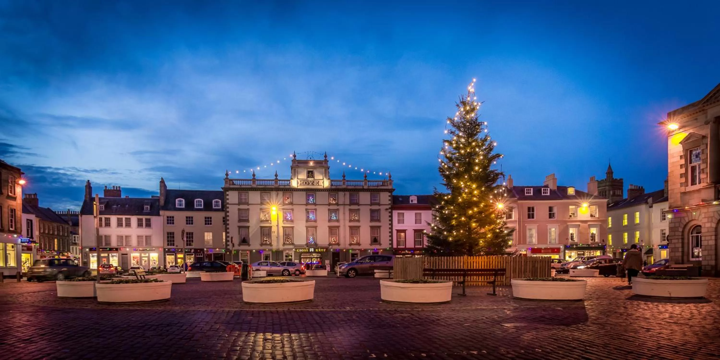 Facade/entrance, Property Building in Cross Keys Hotel, Kelso