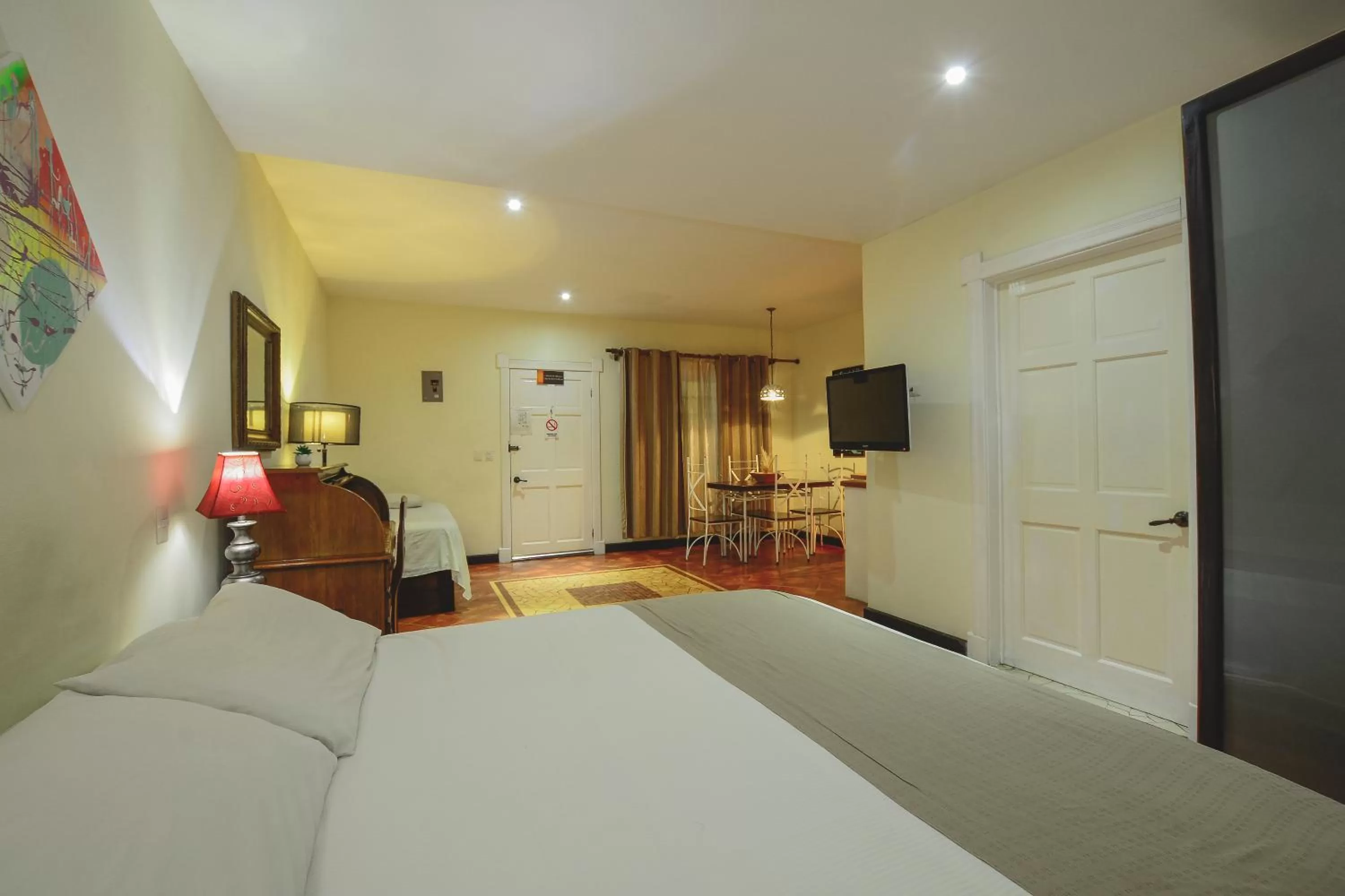 Photo of the whole room, Bed in Hotel Luisiana