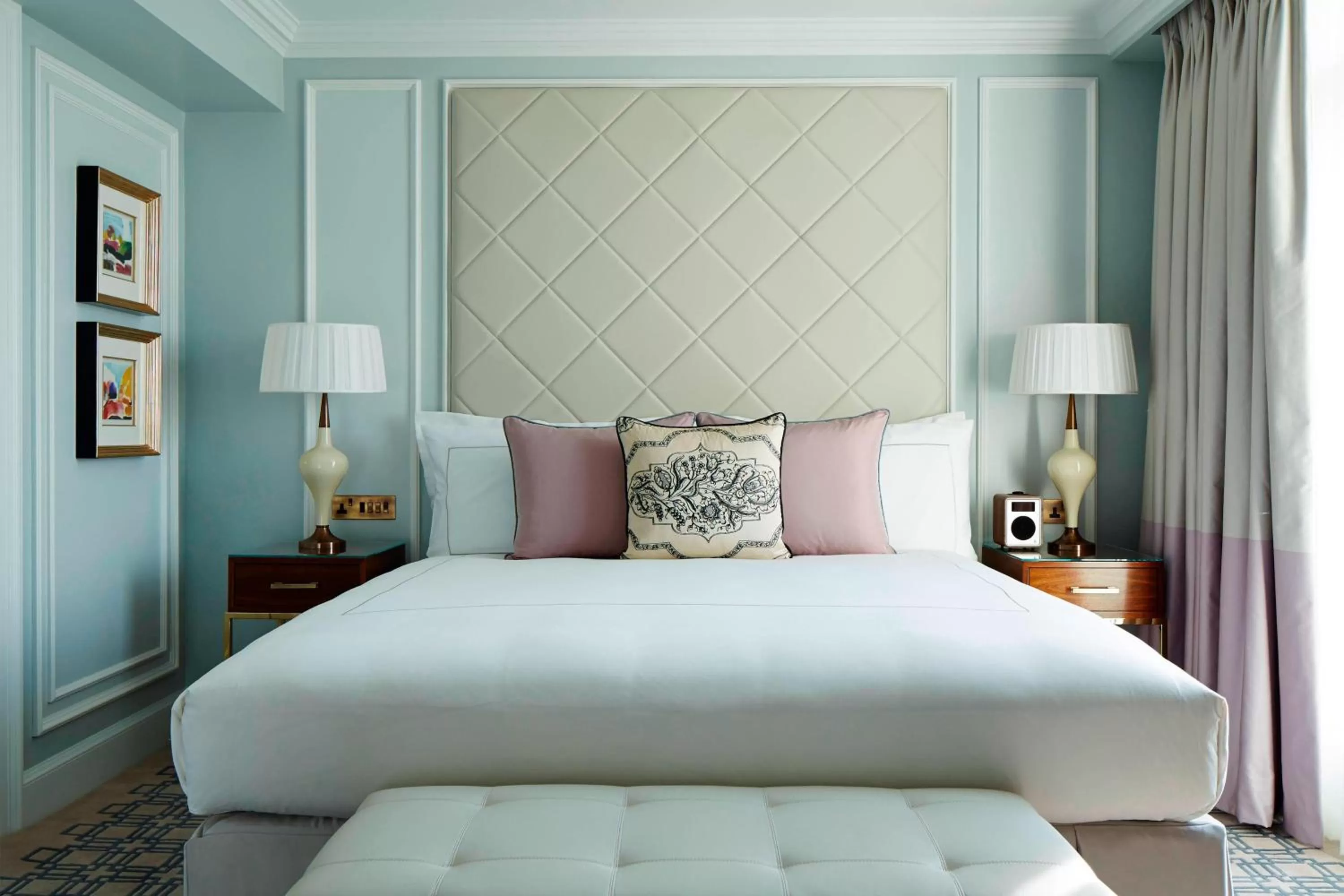 Photo of the whole room, Bed in London Marriott Hotel Park Lane