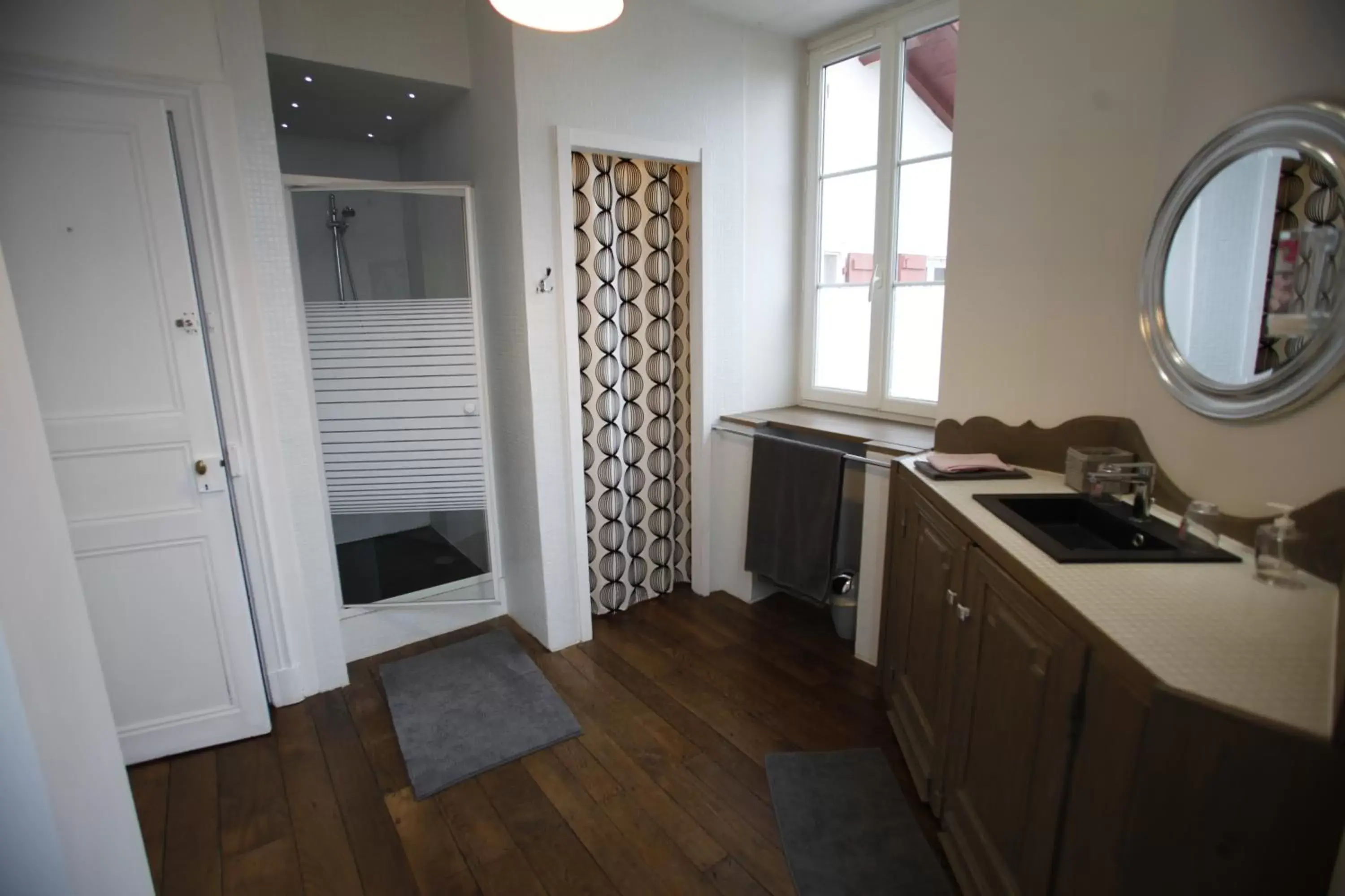 Double Room with Private Bathroom in Chambres d'Hôtes Ene Gutizia Double Room with Private Bathroom in Chambres d'Hôtes Ene Gutizia