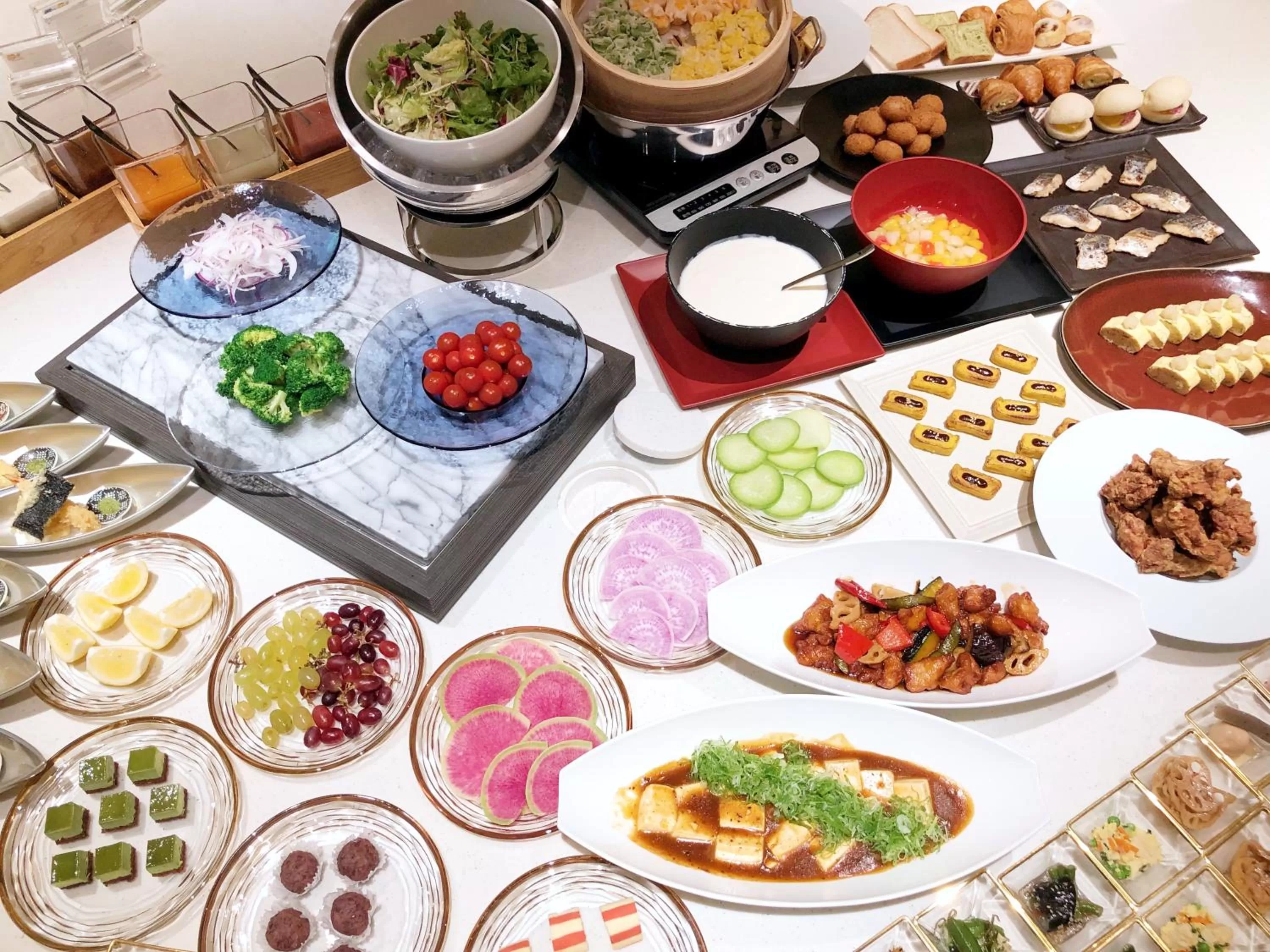 Restaurant/places to eat in Royal Twin Hotel Kyoto Hachijoguchi