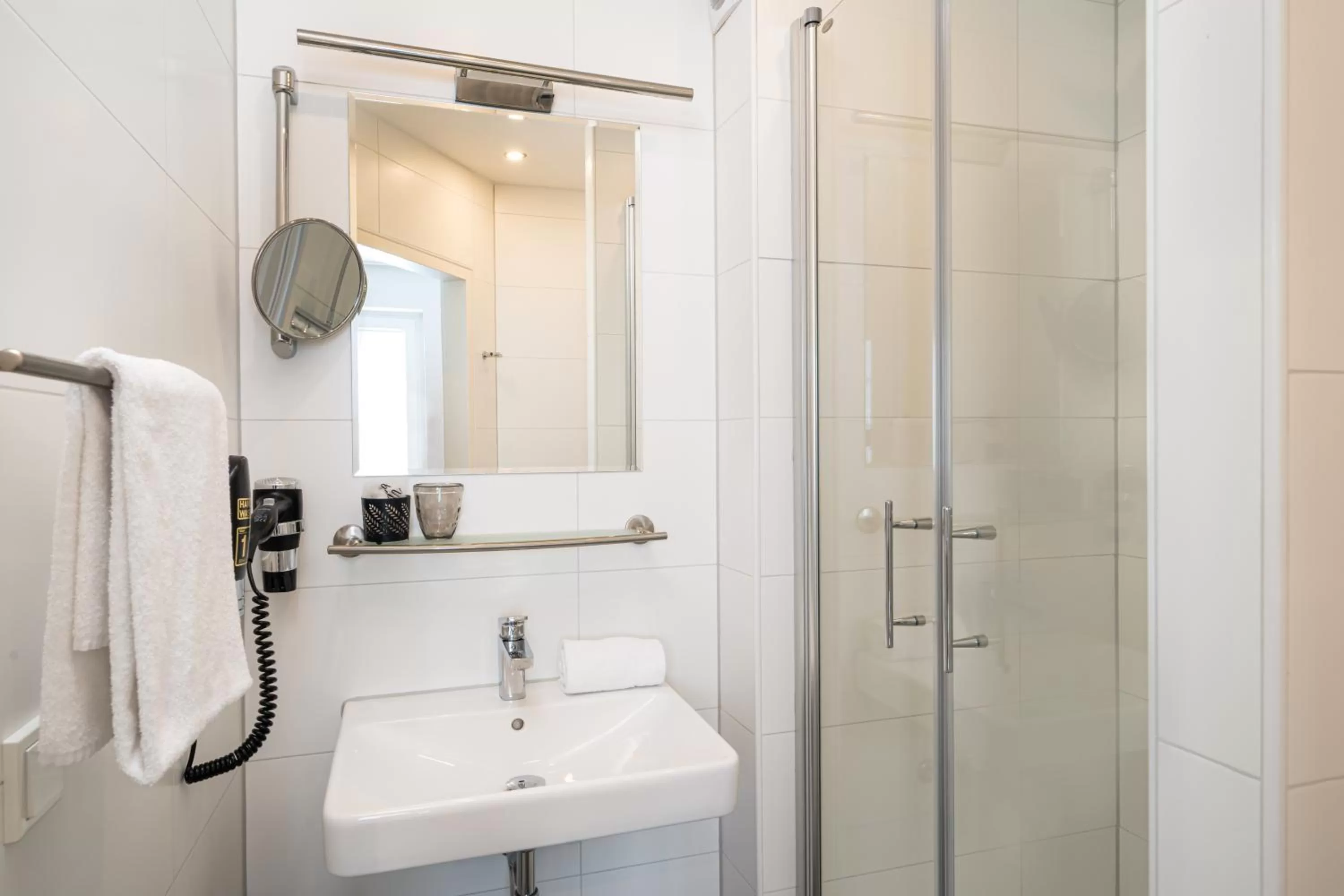 Shower in Arthotel ANA Liberty Bremen City