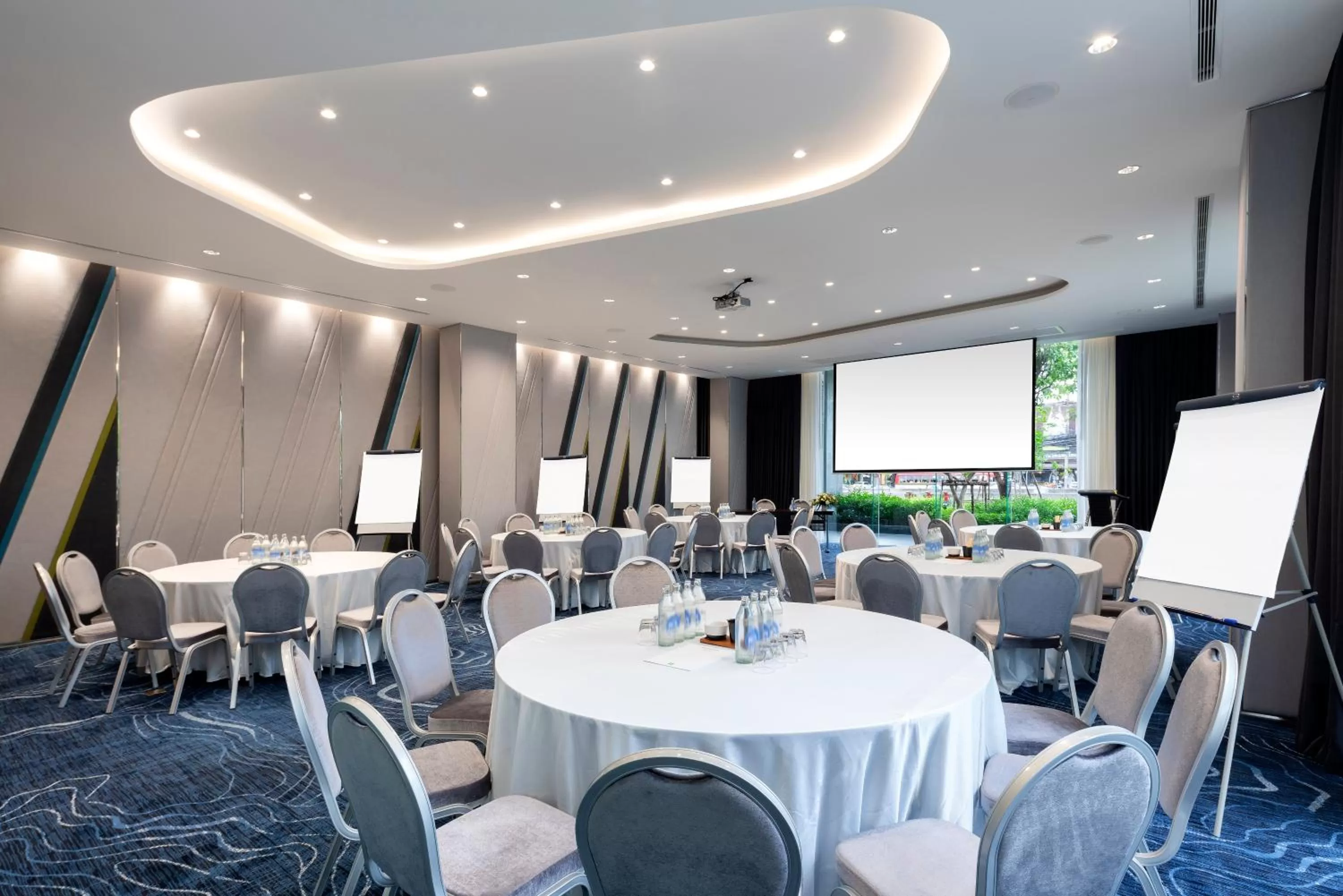 Business facilities in ibis Styles Bangkok Ratchada