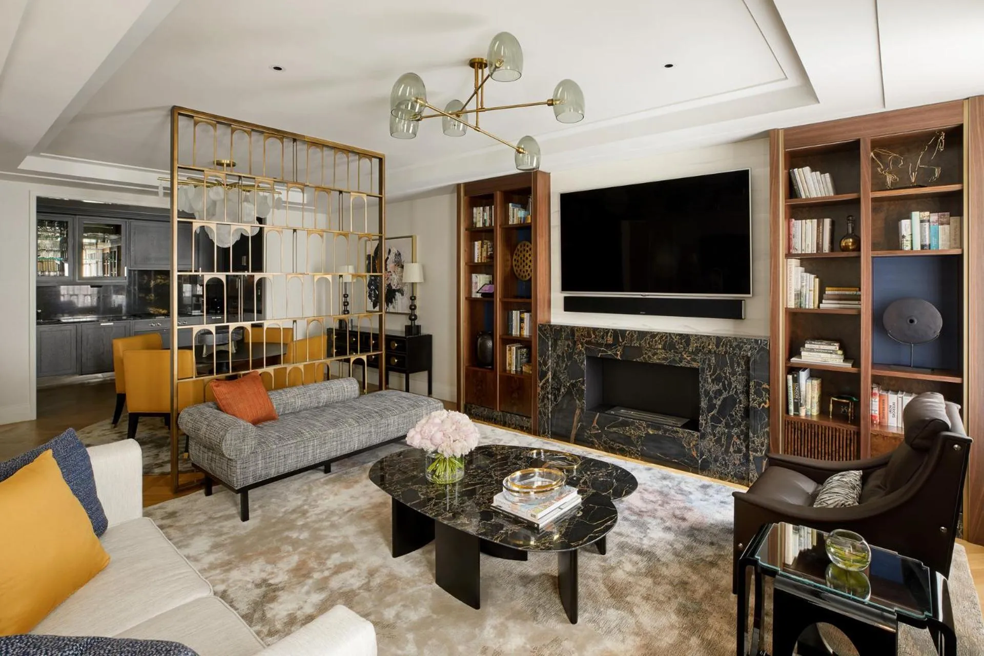 Living room in Four Seasons Hotel London at Tower Bridge