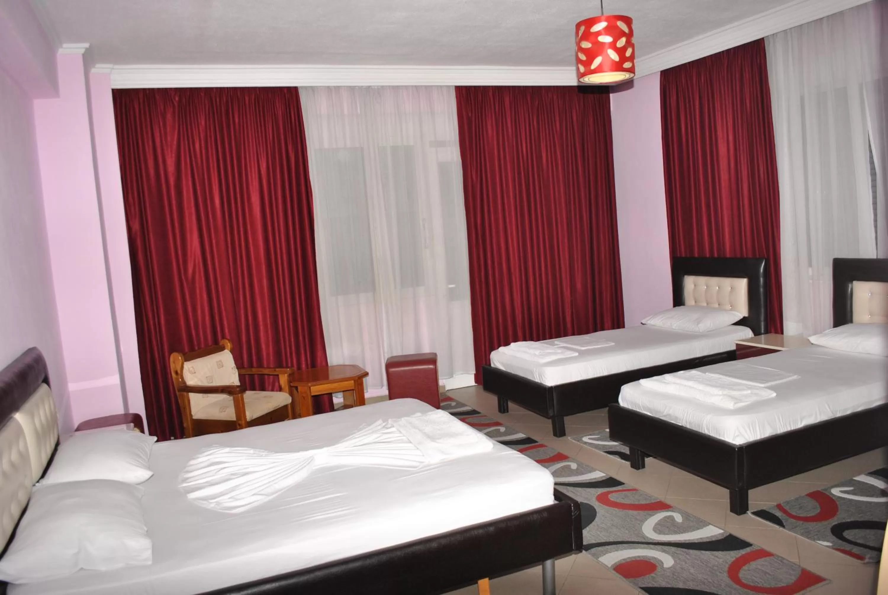 Photo of the whole room, Bed in Hotel Freskia