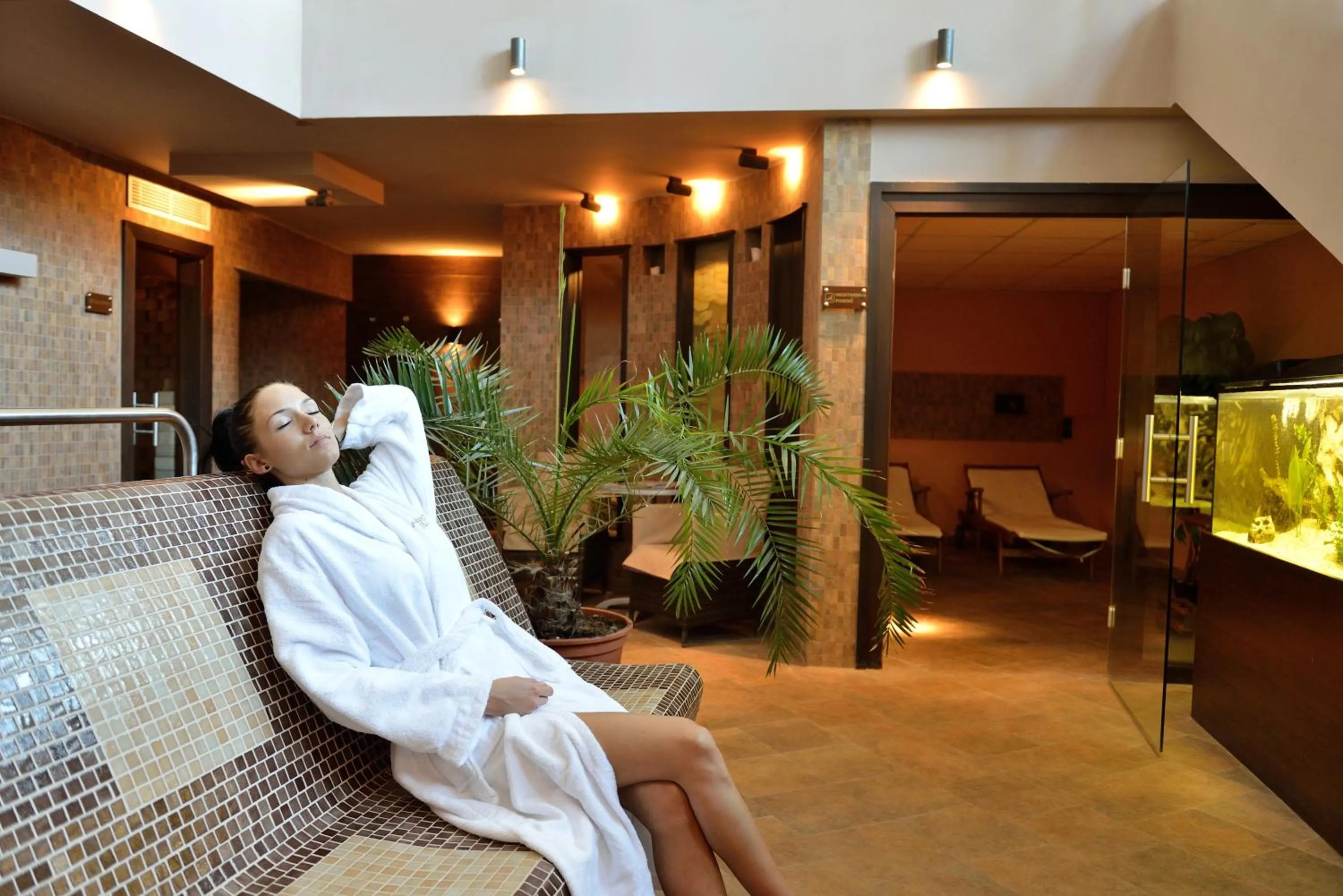 Spa and wellness centre/facilities in Hotel Golden Lake Resort