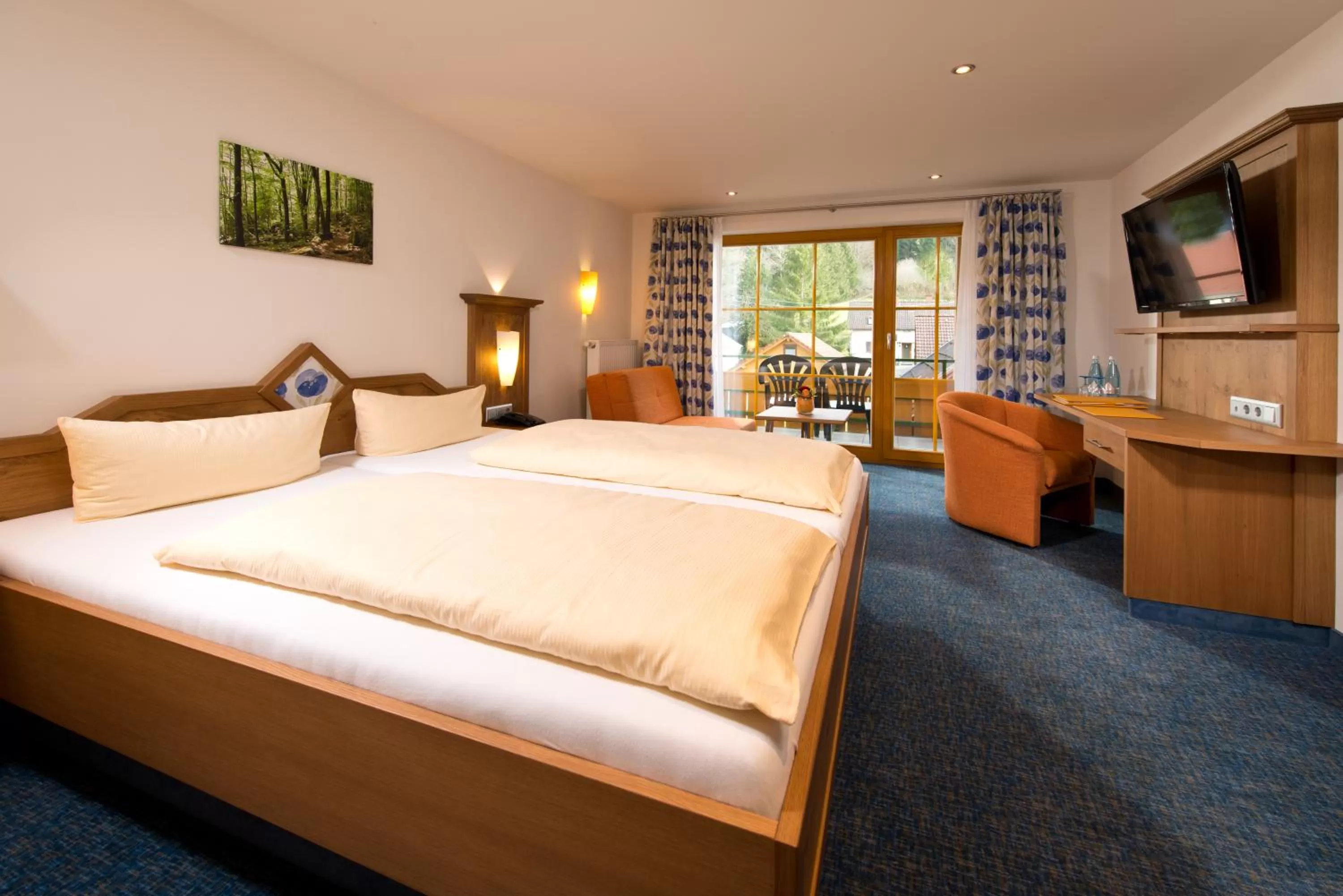Photo of the whole room, Bed in Silberkönig Schwarzwald Hotel & Restaurant Ringhotel