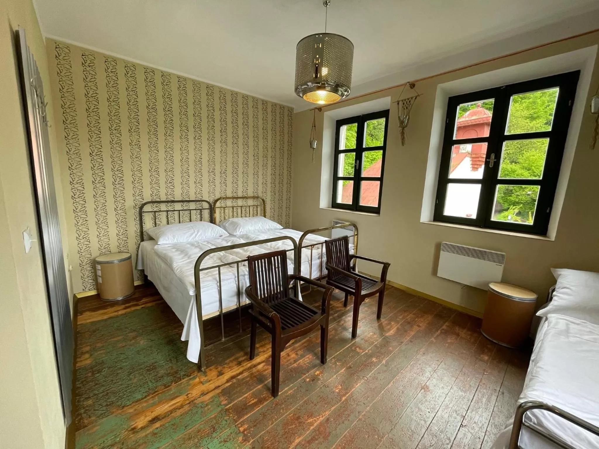 Bed in HARABURDI® Recyclart Hotel