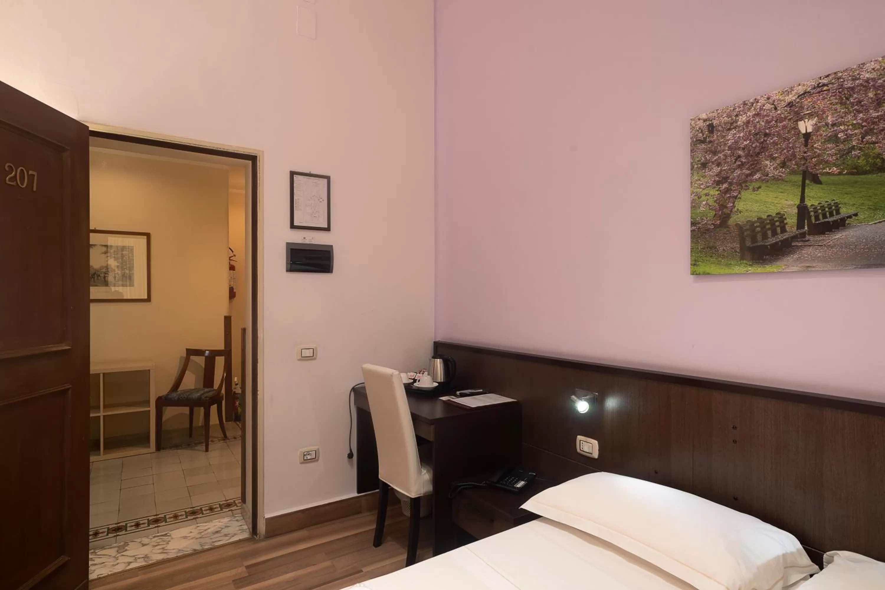 Bedroom, Bed in Hotel Tonic