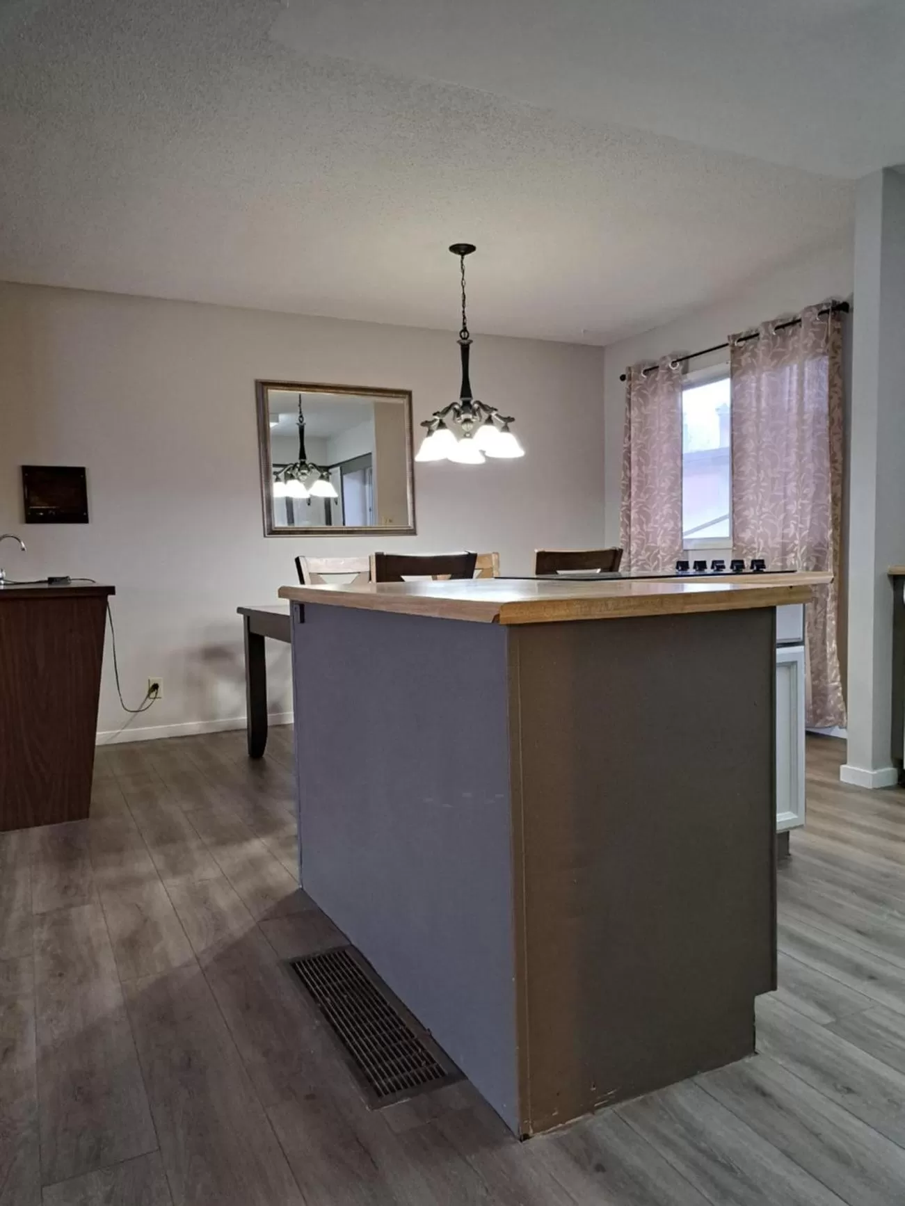 Dining area in Richter Pass Beach Resort