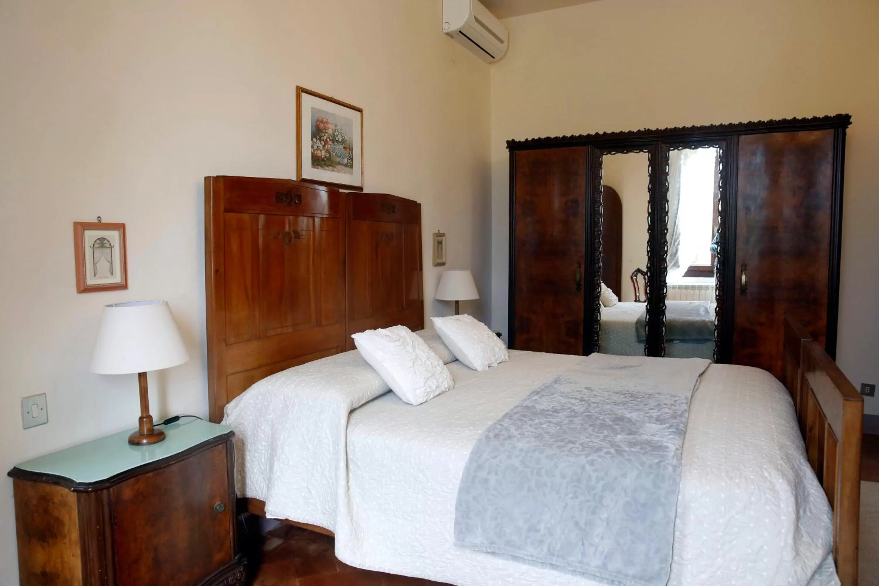 Bed in Villa Albertina