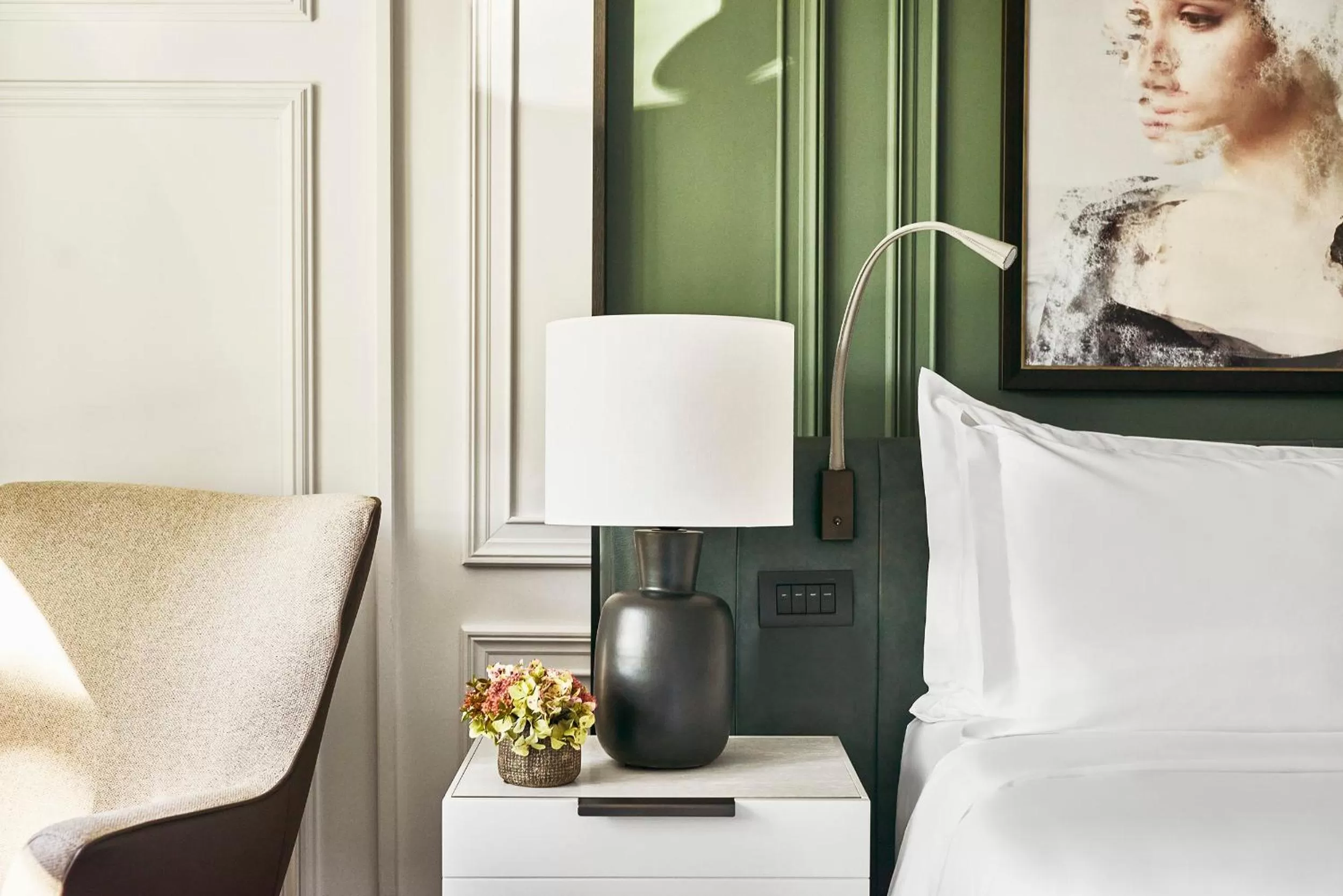 Bed in Rosewood Villa Magna