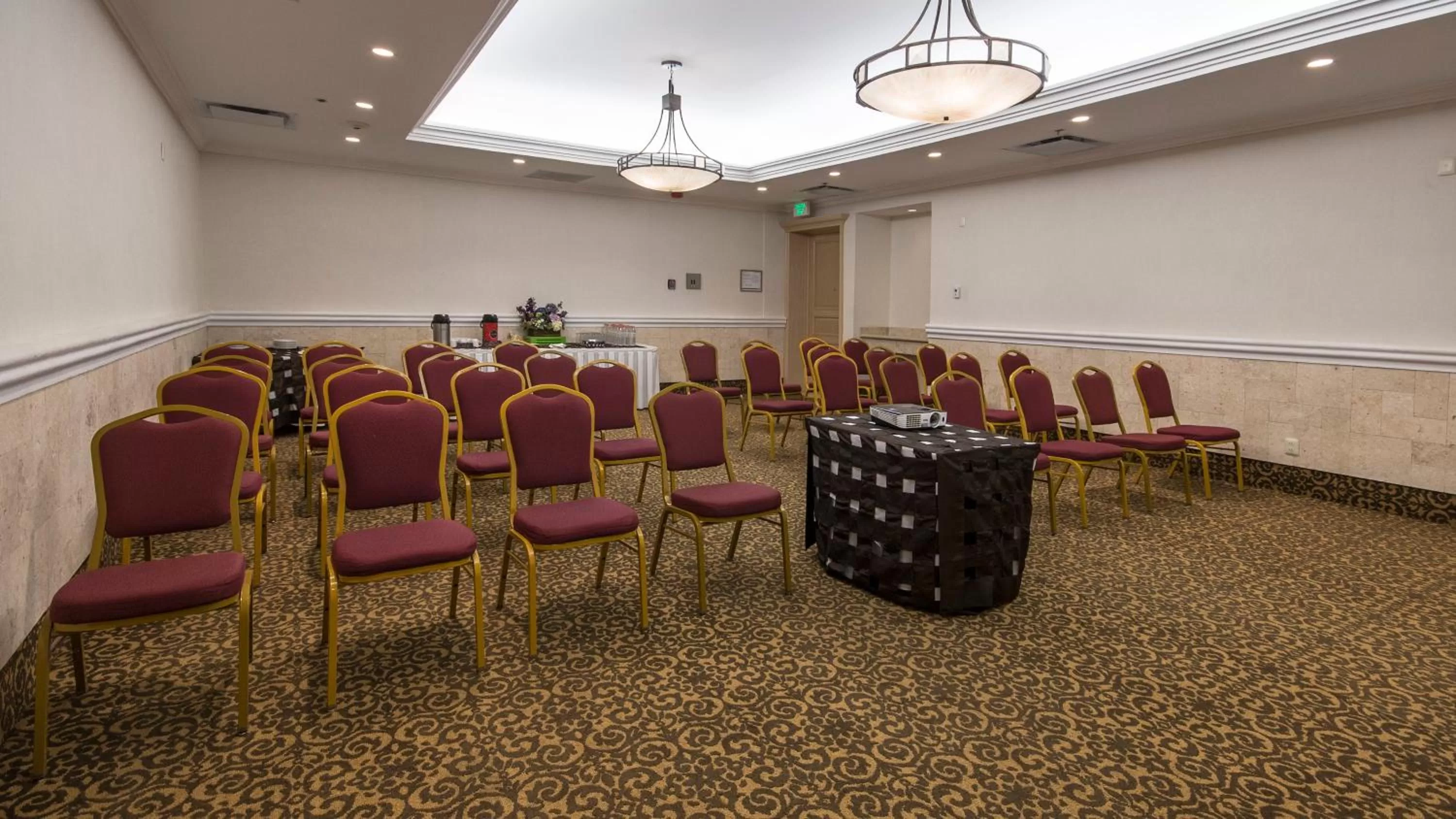 Spa and wellness centre/facilities in Holiday Inn Queretaro Centro Historico by IHG