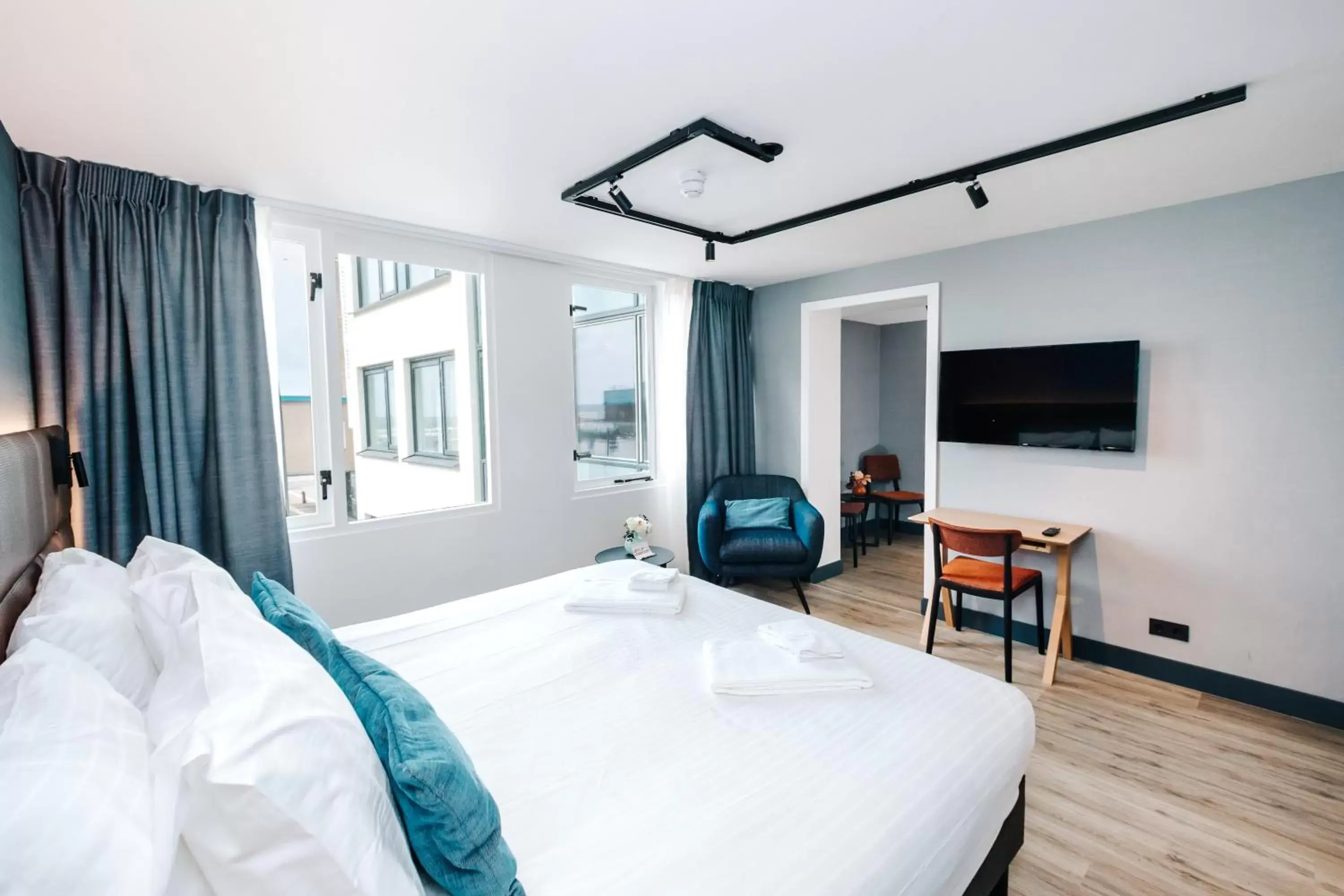 Family Room in Amsterdam Beach Hotel Family Room in Amsterdam Beach Hotel