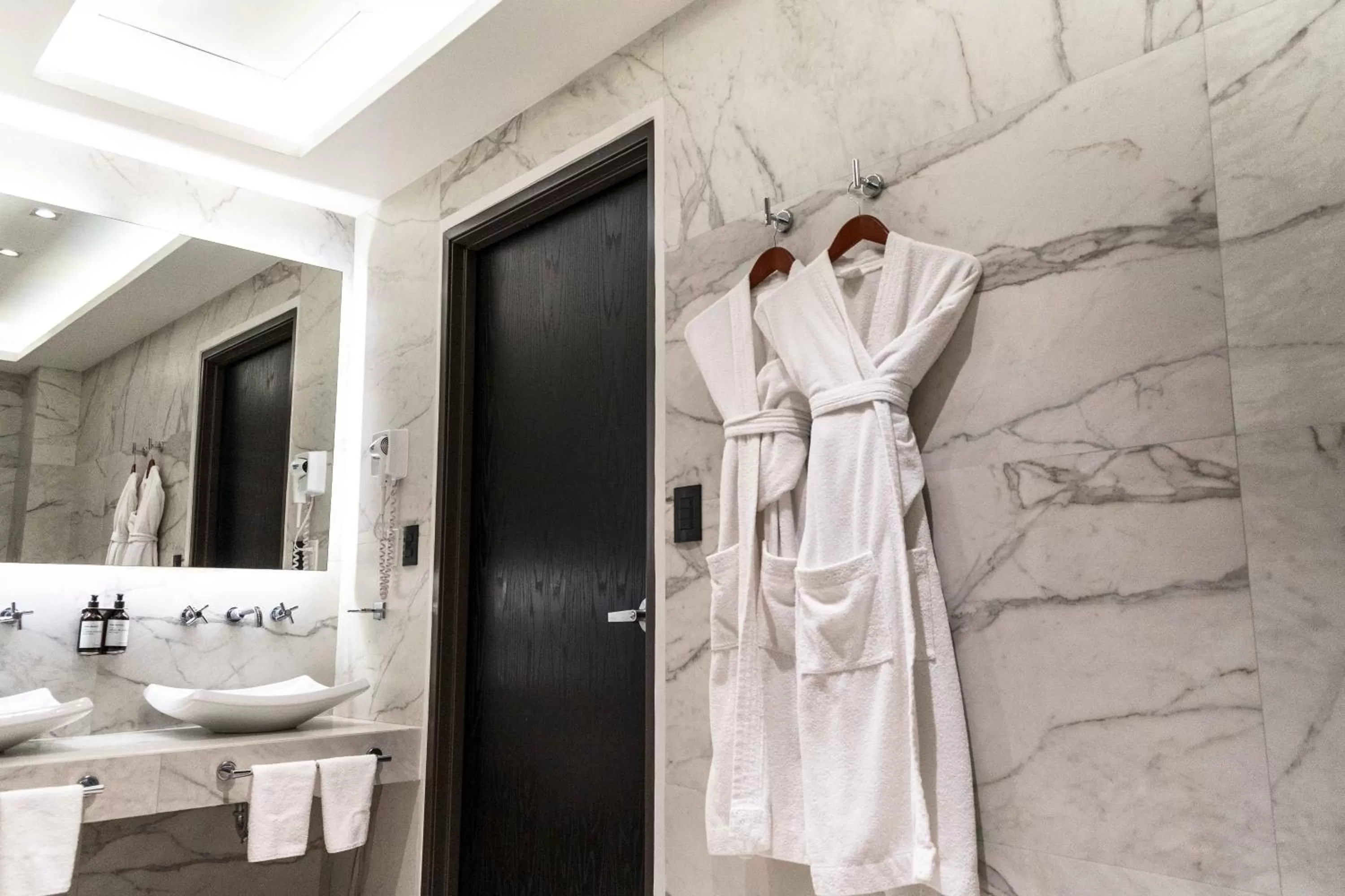Bathroom in Casa Basalto