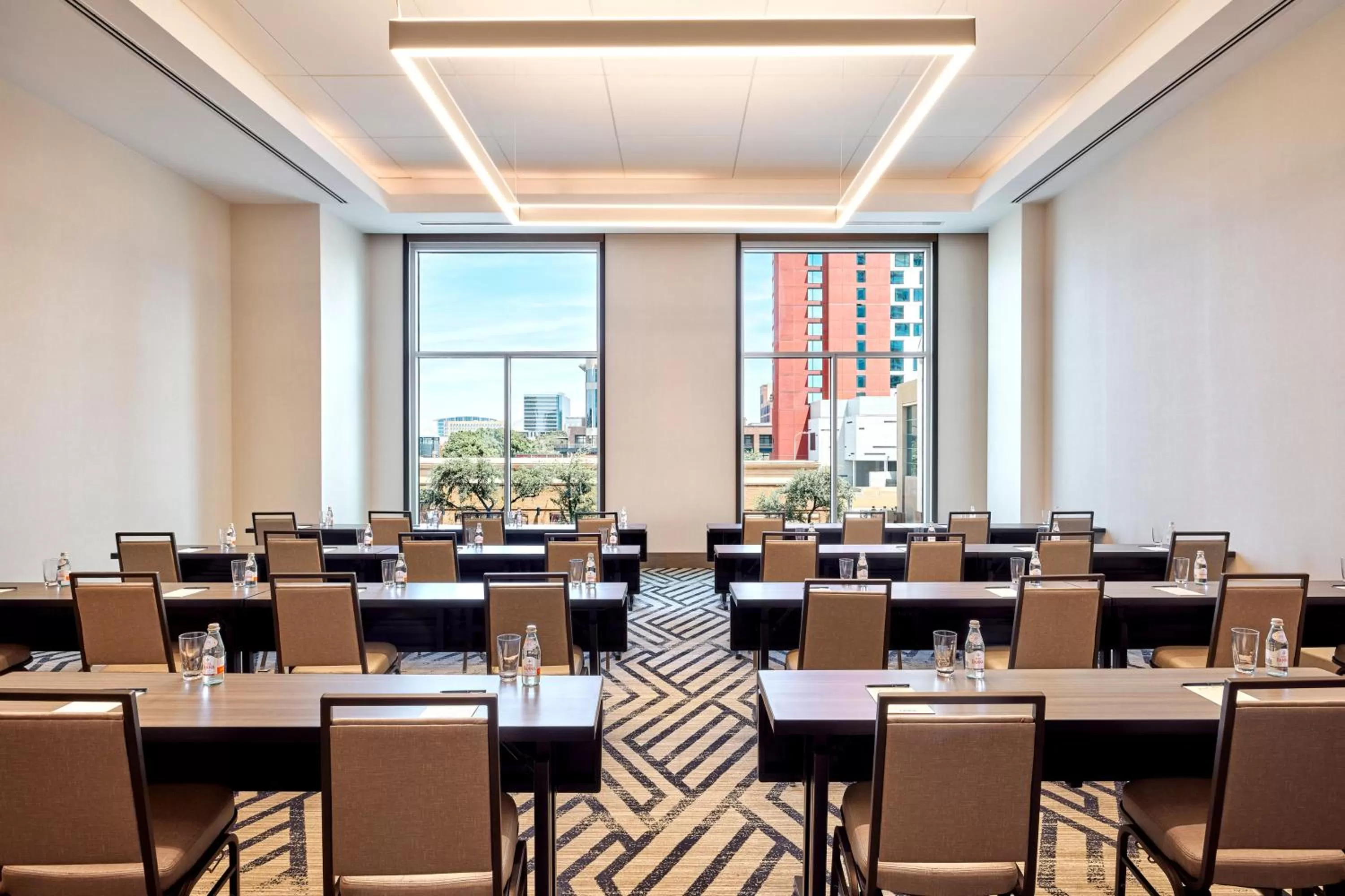 Meeting/conference room in Omni Tempe Hotel at ASU